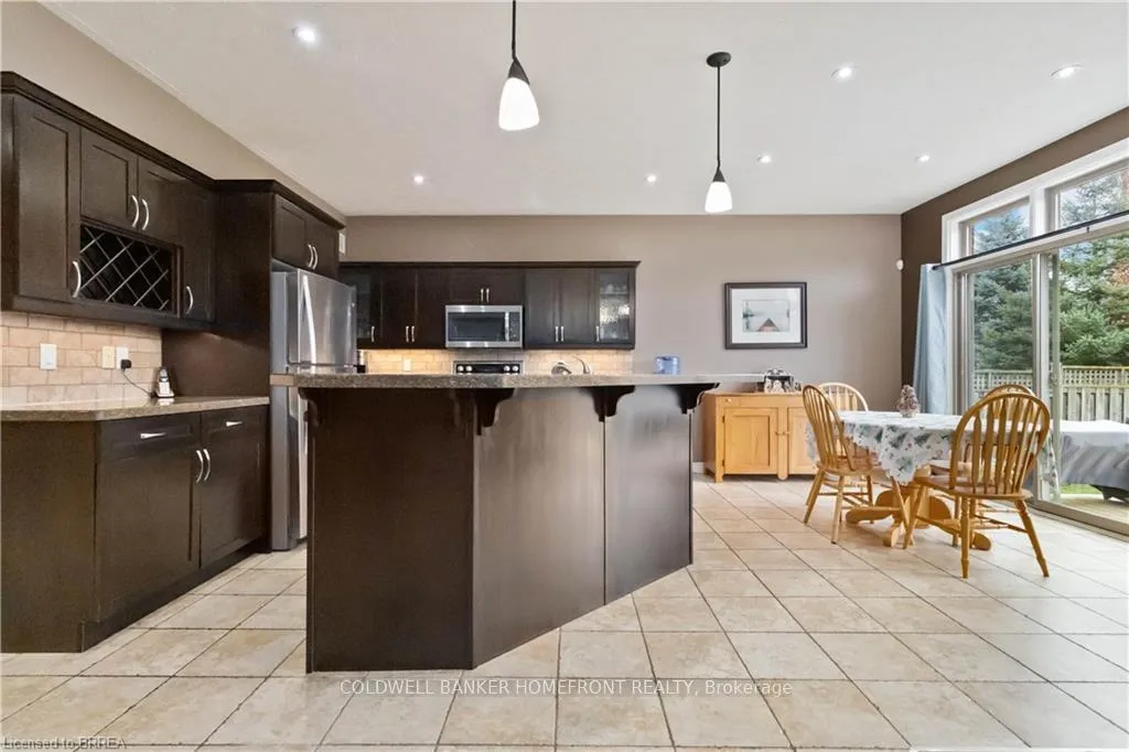 Photo 9 of 16 Freeman Street, Brant, Paris — HOMEH