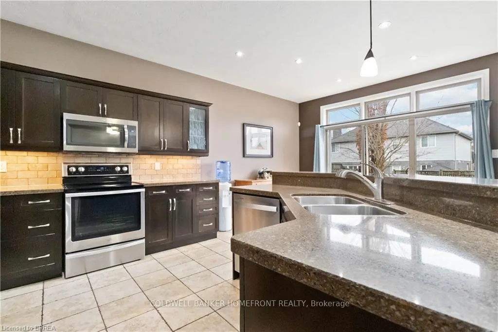 Photo 13 of 16 Freeman Street, Brant, Paris — HOMEH