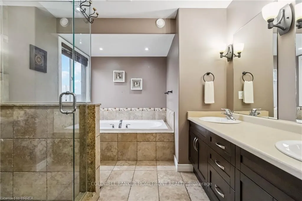 Photo 25 of 16 Freeman Street, Brant, Paris — HOMEH