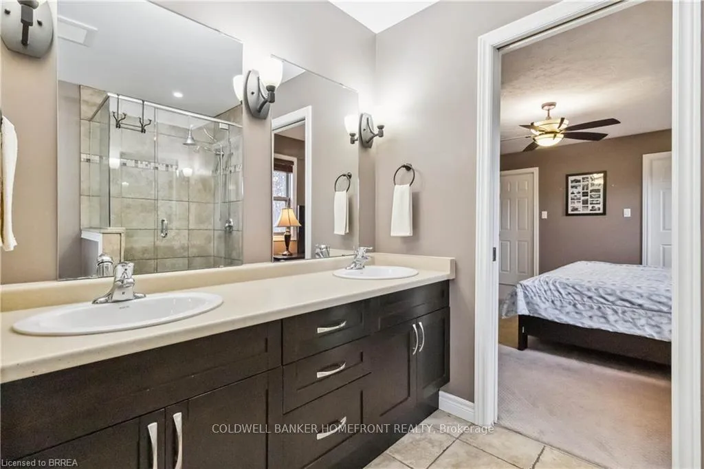 Photo 26 of 16 Freeman Street, Brant, Paris — HOMEH