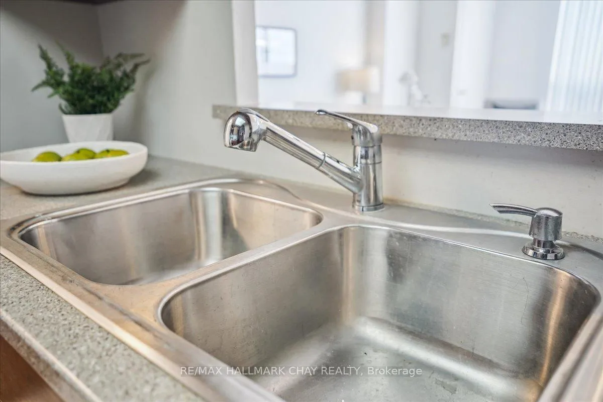 Photo 13 of Unit 809, 65 Ellen Street, Barrie, Lakeshore — HOMEH