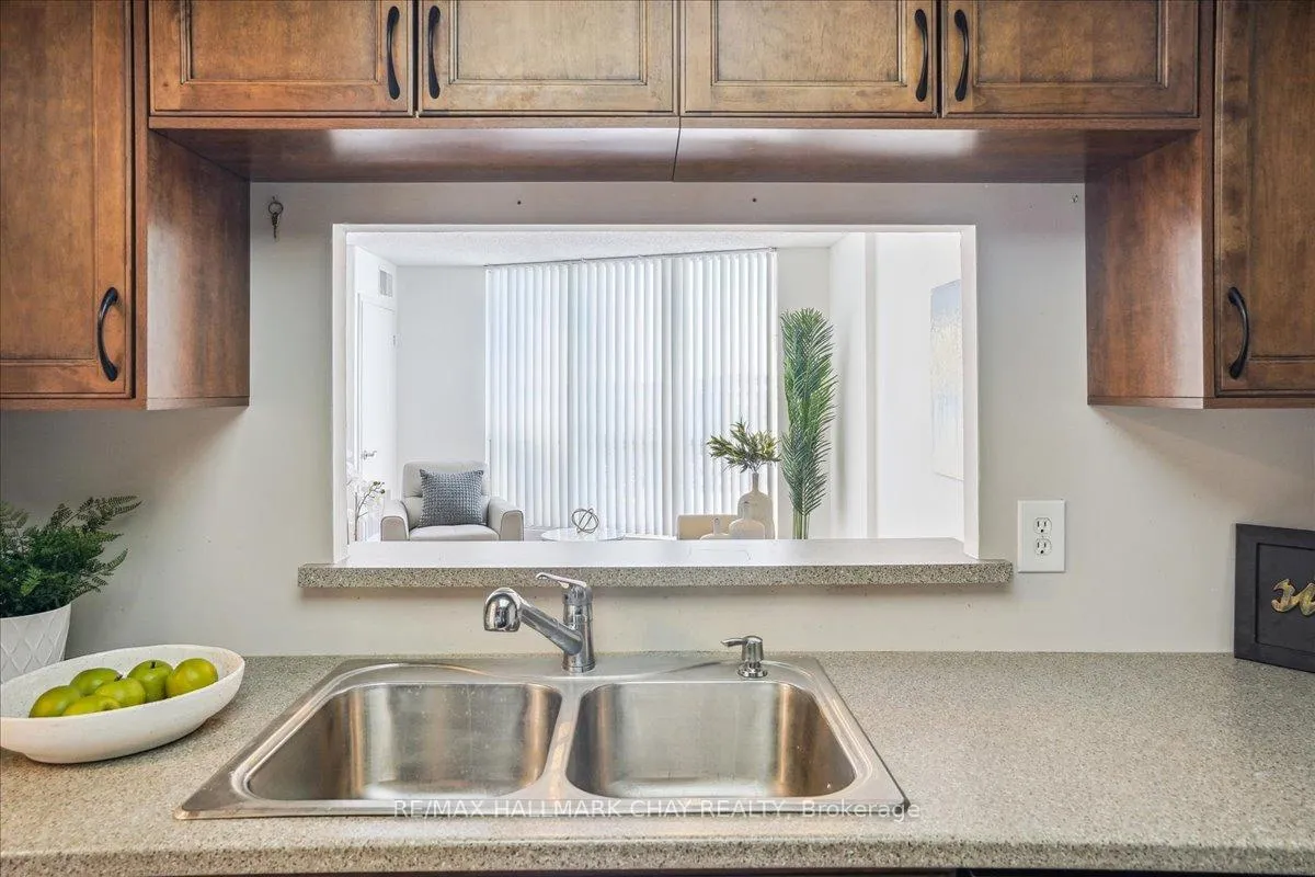 Photo 14 of Unit 809, 65 Ellen Street, Barrie, Lakeshore — HOMEH