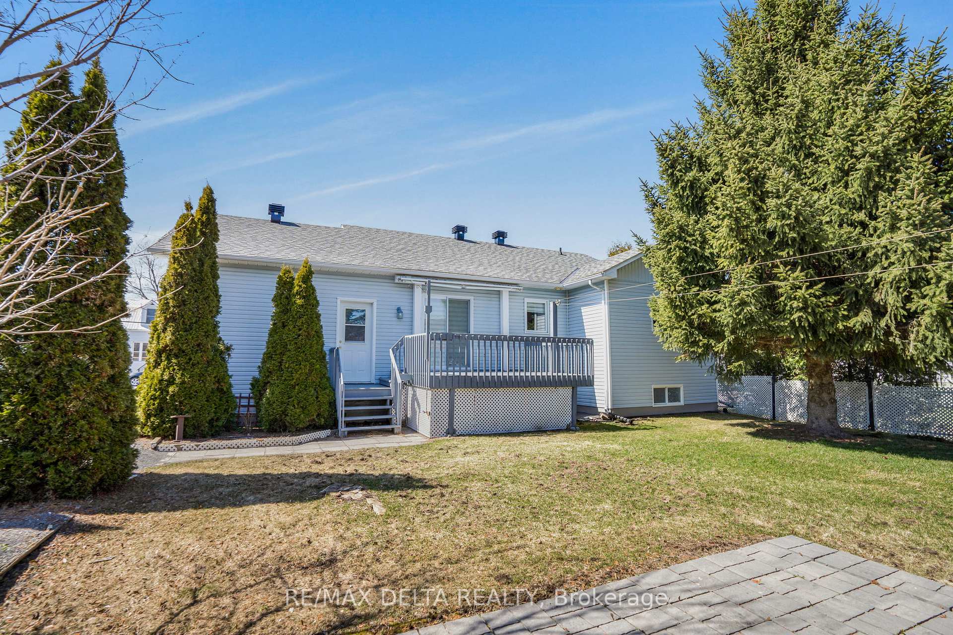 Photo 9 of 35 Union Street, Champlain, Vankleek Hill — HOMEH