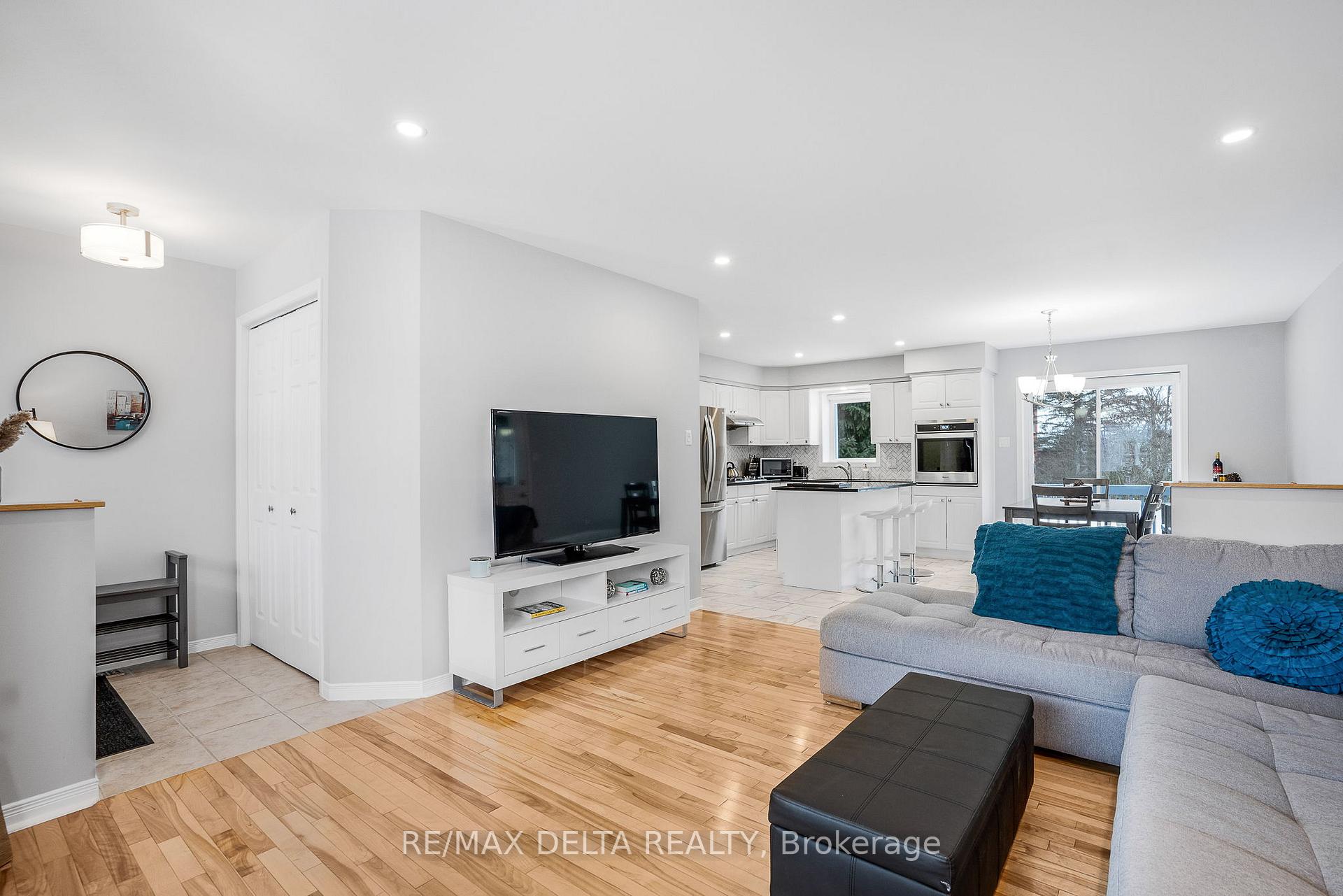 Photo 14 of 35 Union Street, Champlain, Vankleek Hill — HOMEH