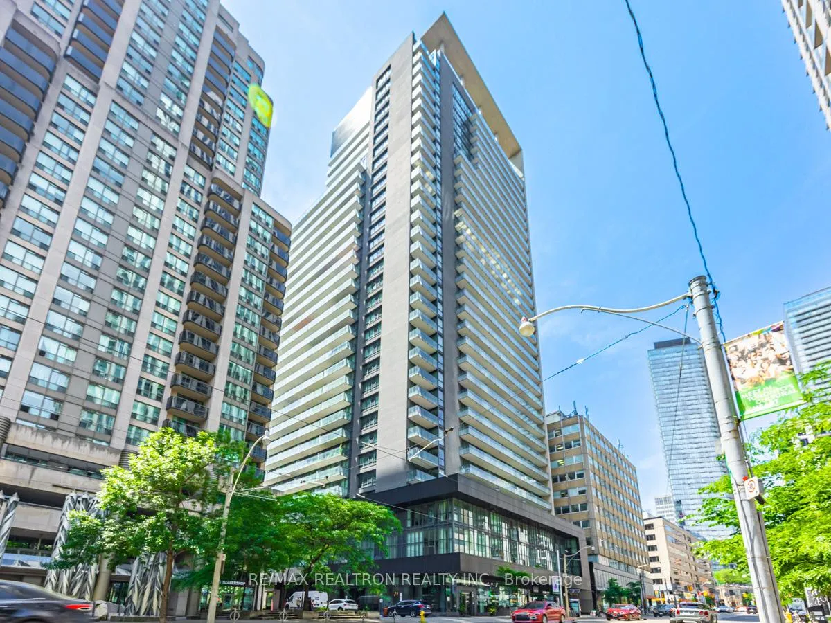 Front of Unit 1606, 770 Bay Street
