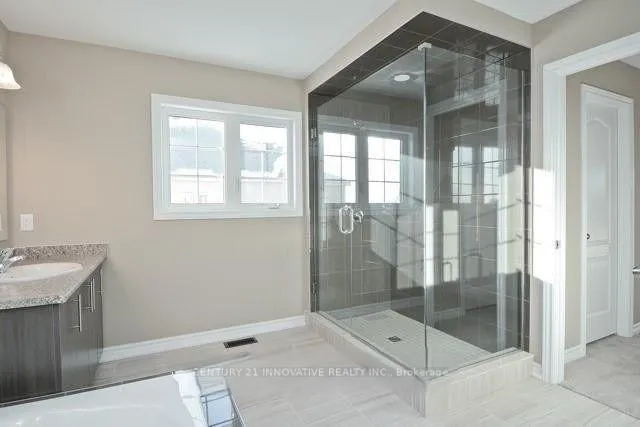 Photo 12 of 198 Crombie Street, Clarington, Bowmanville — HOMEH