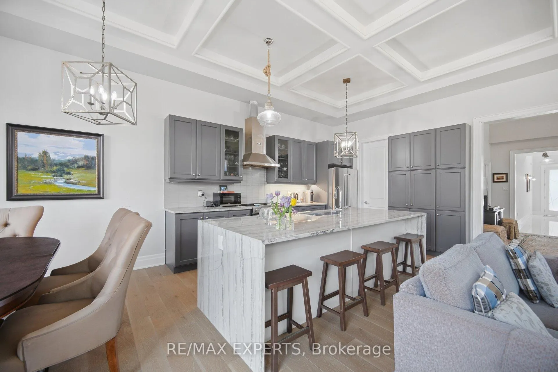 Photo 15 of 22 Kipling Grove Court, Etobicoke, Princess-Rosethorn — HOMEH