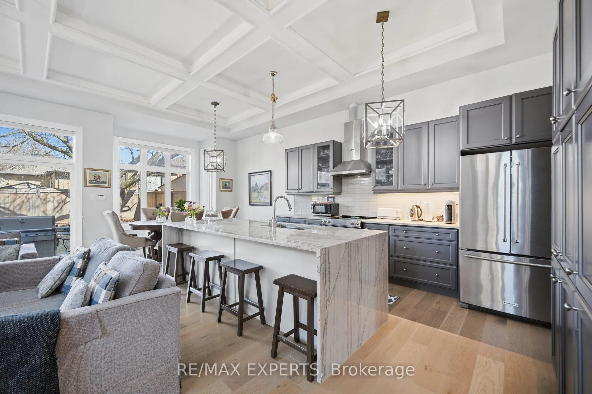 Photo 17 of 22 Kipling Grove Court, Etobicoke, Princess-Rosethorn — HOMEH