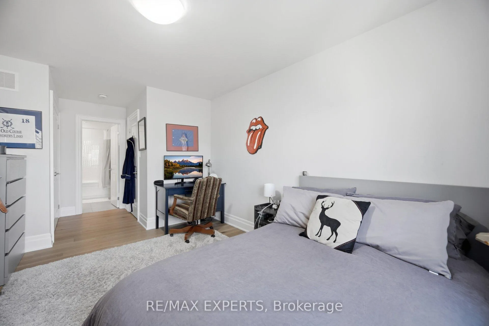 Photo 23 of 22 Kipling Grove Court, Etobicoke, Princess-Rosethorn — HOMEH