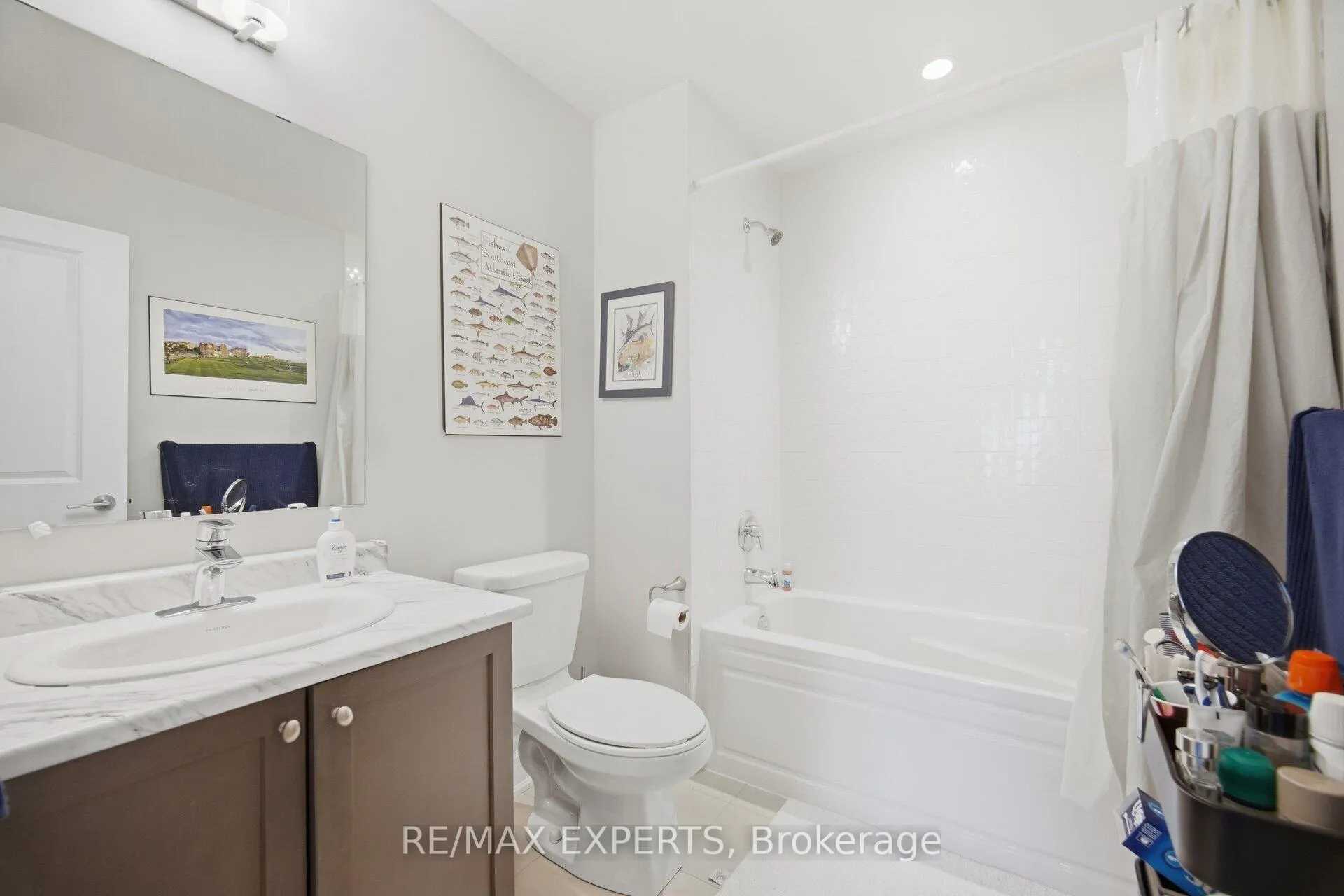 Photo 24 of 22 Kipling Grove Court, Etobicoke, Princess-Rosethorn — HOMEH