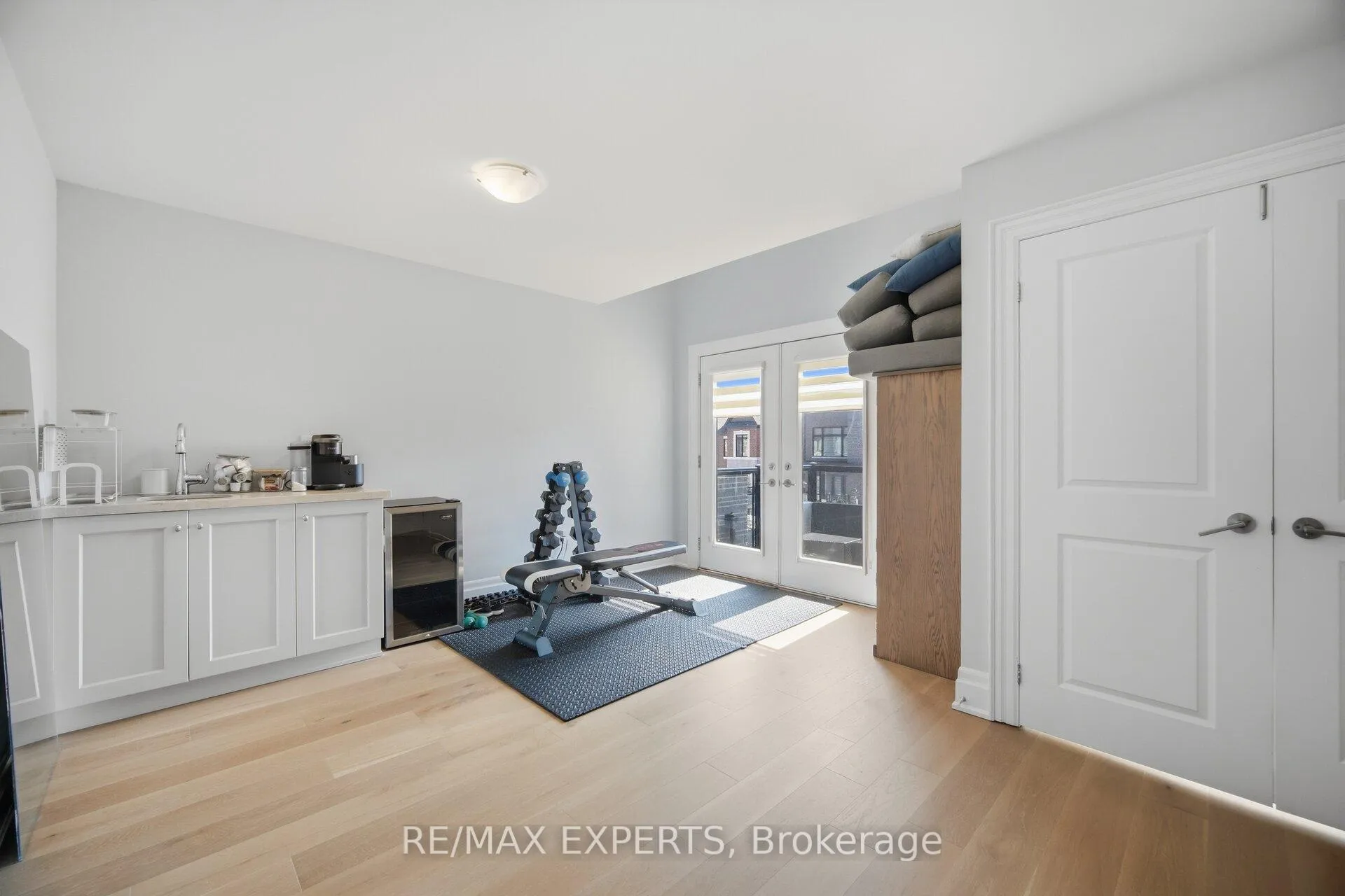 Photo 32 of 22 Kipling Grove Court, Etobicoke, Princess-Rosethorn — HOMEH