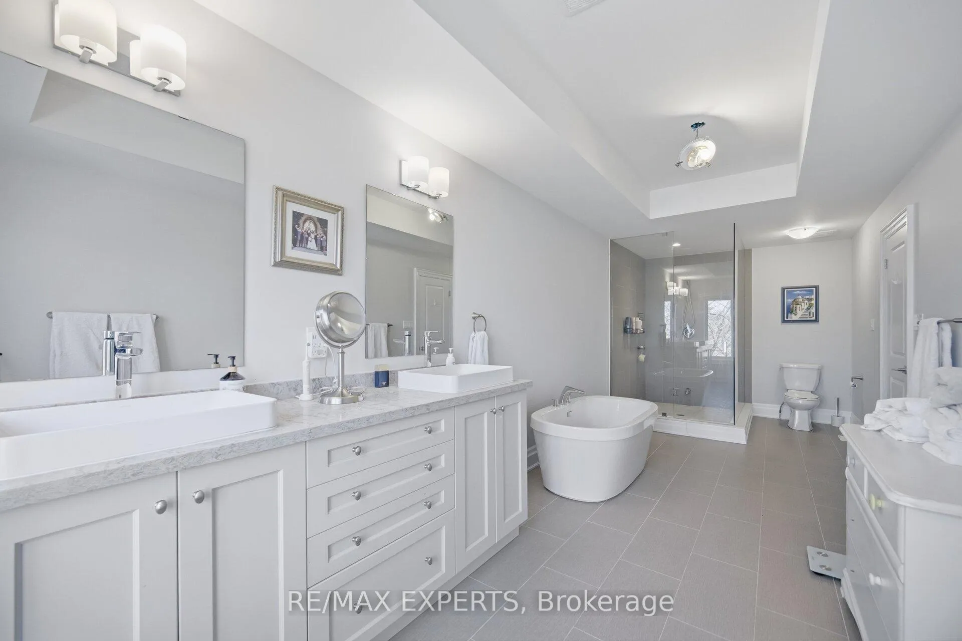 Photo 36 of 22 Kipling Grove Court, Etobicoke, Princess-Rosethorn — HOMEH