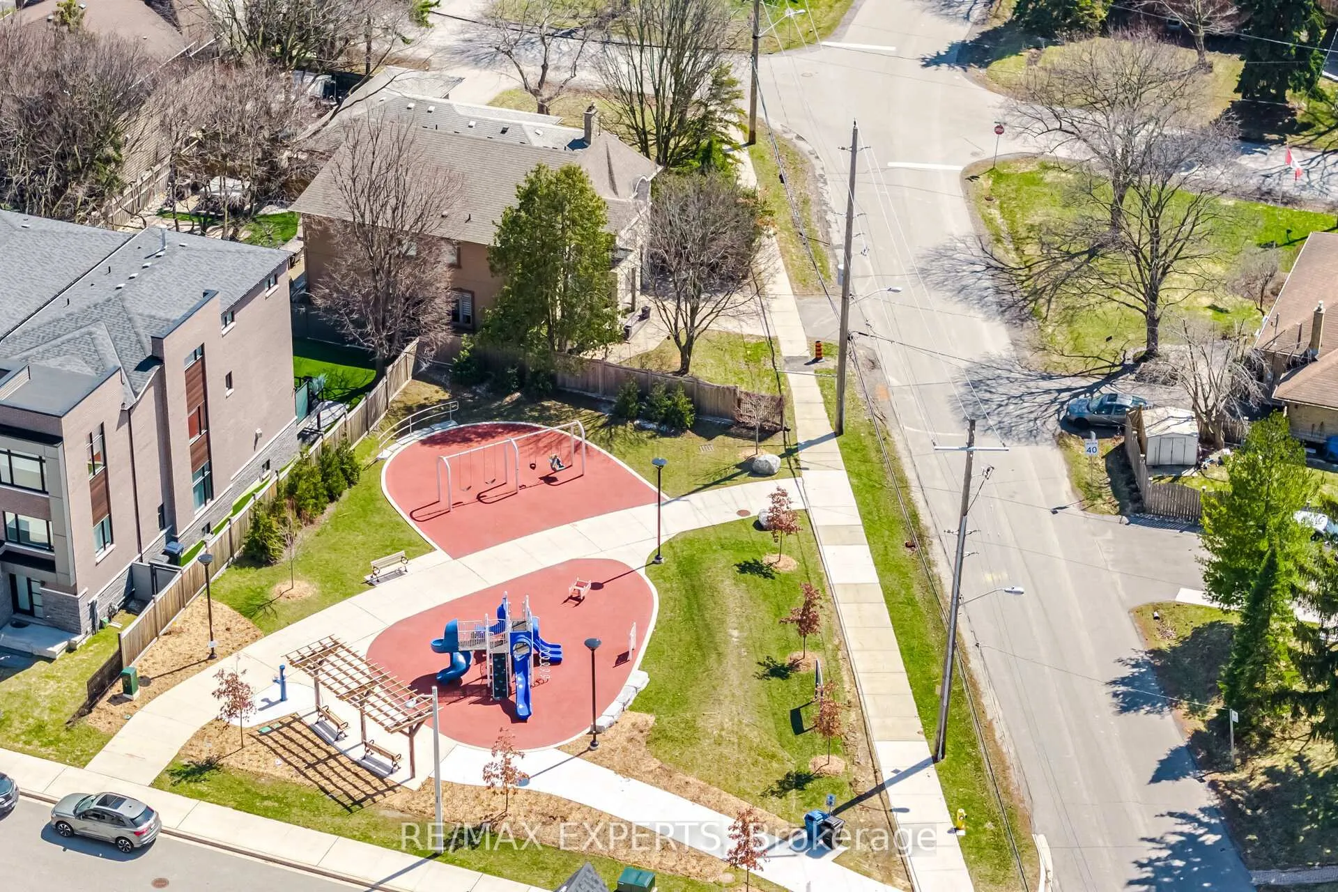Photo 47 of 22 Kipling Grove Court, Etobicoke, Princess-Rosethorn — HOMEH