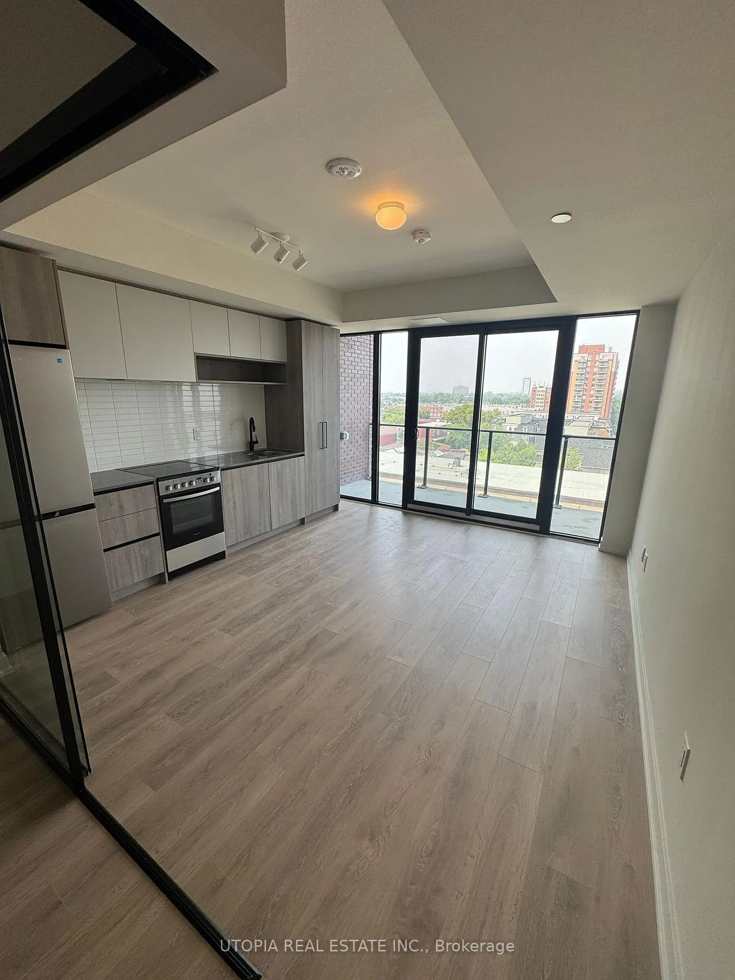 Photo 7 of Unit 713, 181 Sterling Road, Toronto, Dufferin Grove — HOMEH