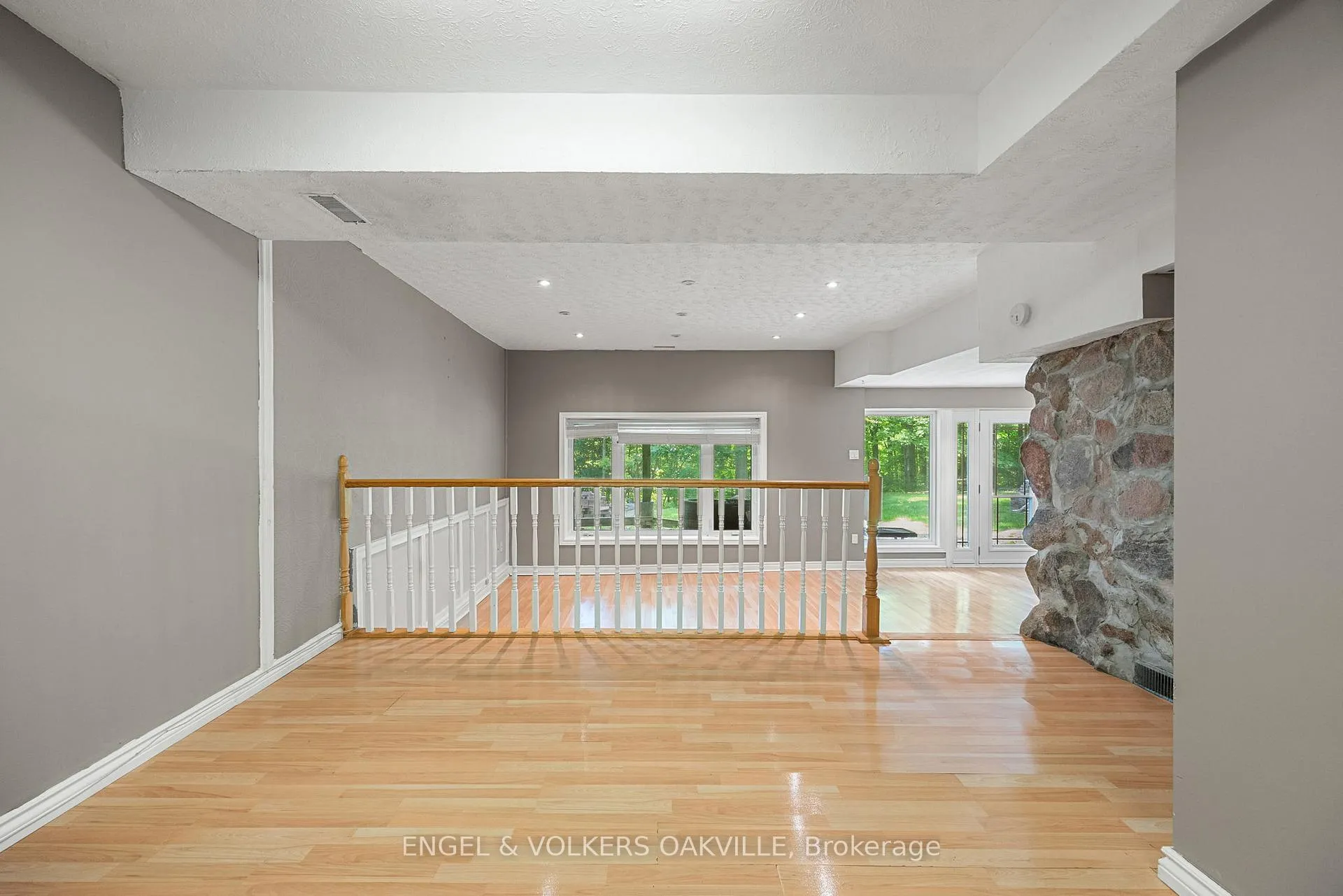 Photo 23 of 10177 Old Church Road S, Caledon, Palgrave — HOMEH