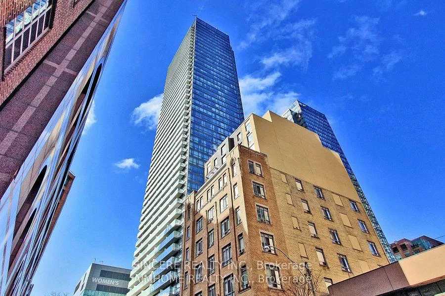 Front of Unit 1204, 38 Grenville Street