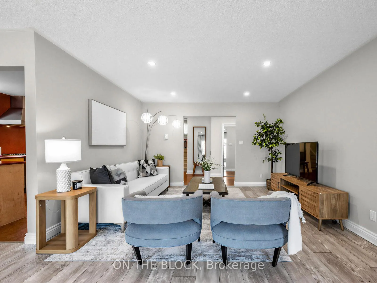 Photo 9 of 41 Eastlea Crescent, Scarborough, L'Amoreaux — HOMEH