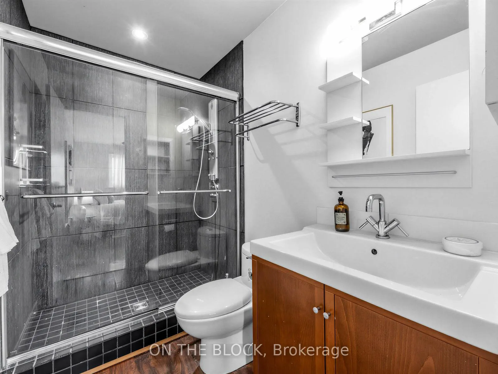 Photo 21 of 41 Eastlea Crescent, Scarborough, L'Amoreaux — HOMEH