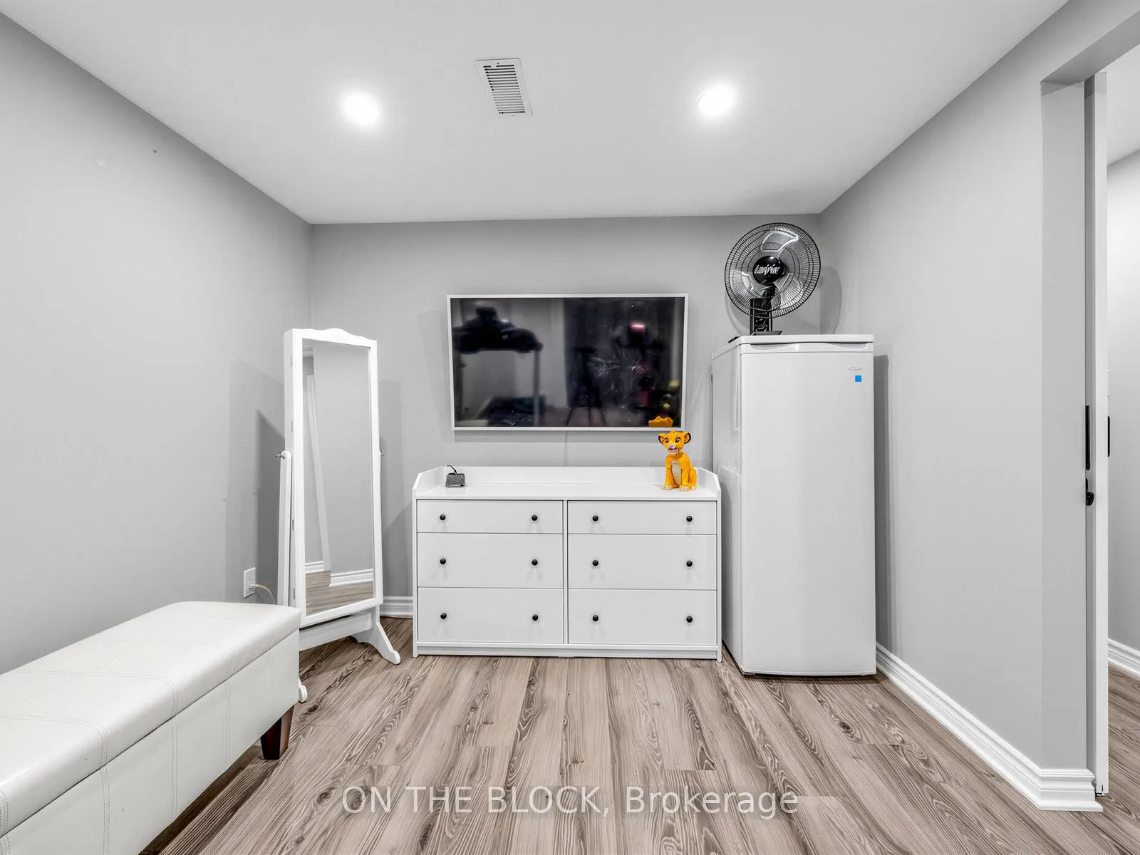 Photo 36 of 41 Eastlea Crescent, Scarborough, L'Amoreaux — HOMEH
