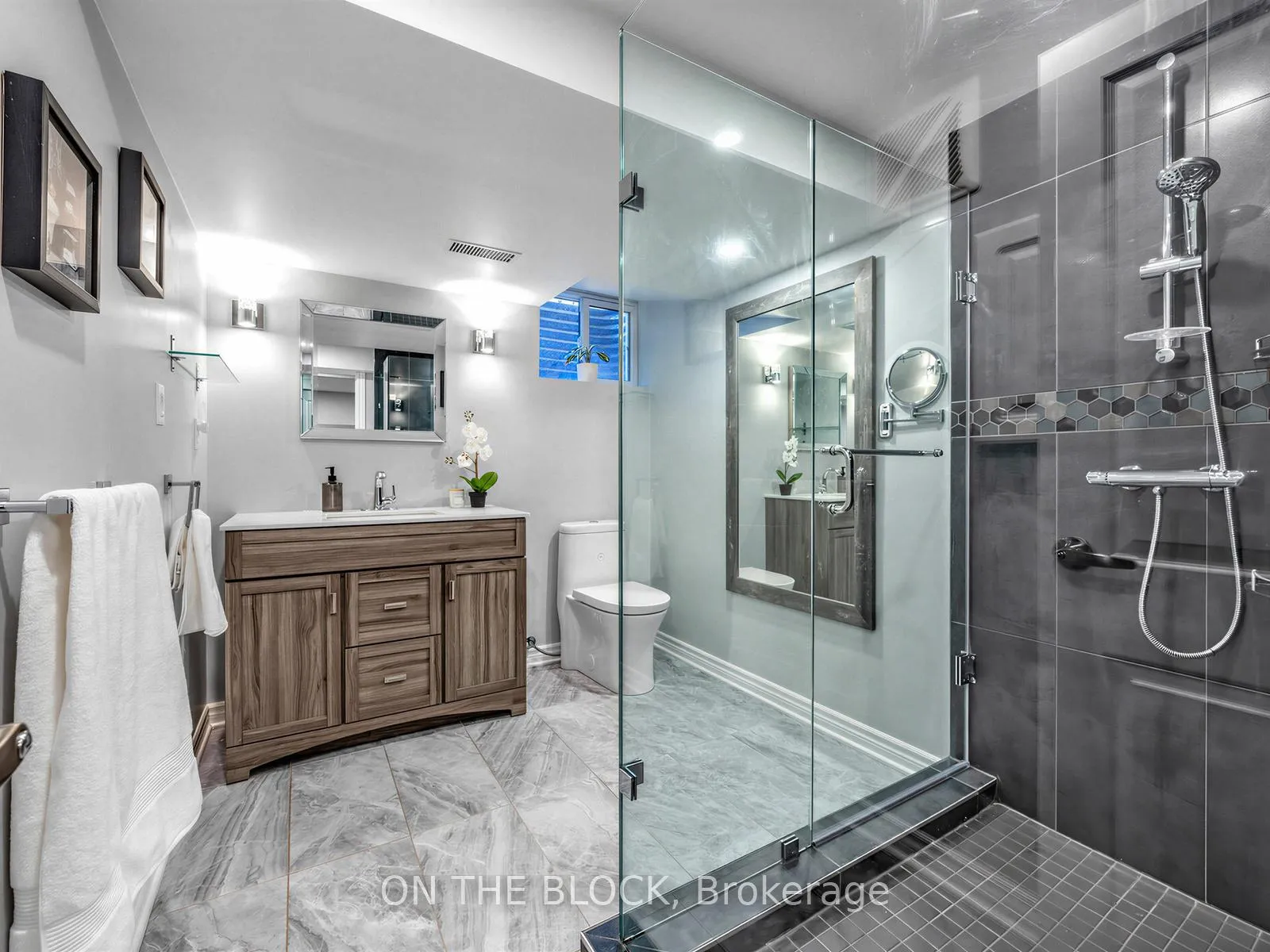 Photo 37 of 41 Eastlea Crescent, Scarborough, L'Amoreaux — HOMEH