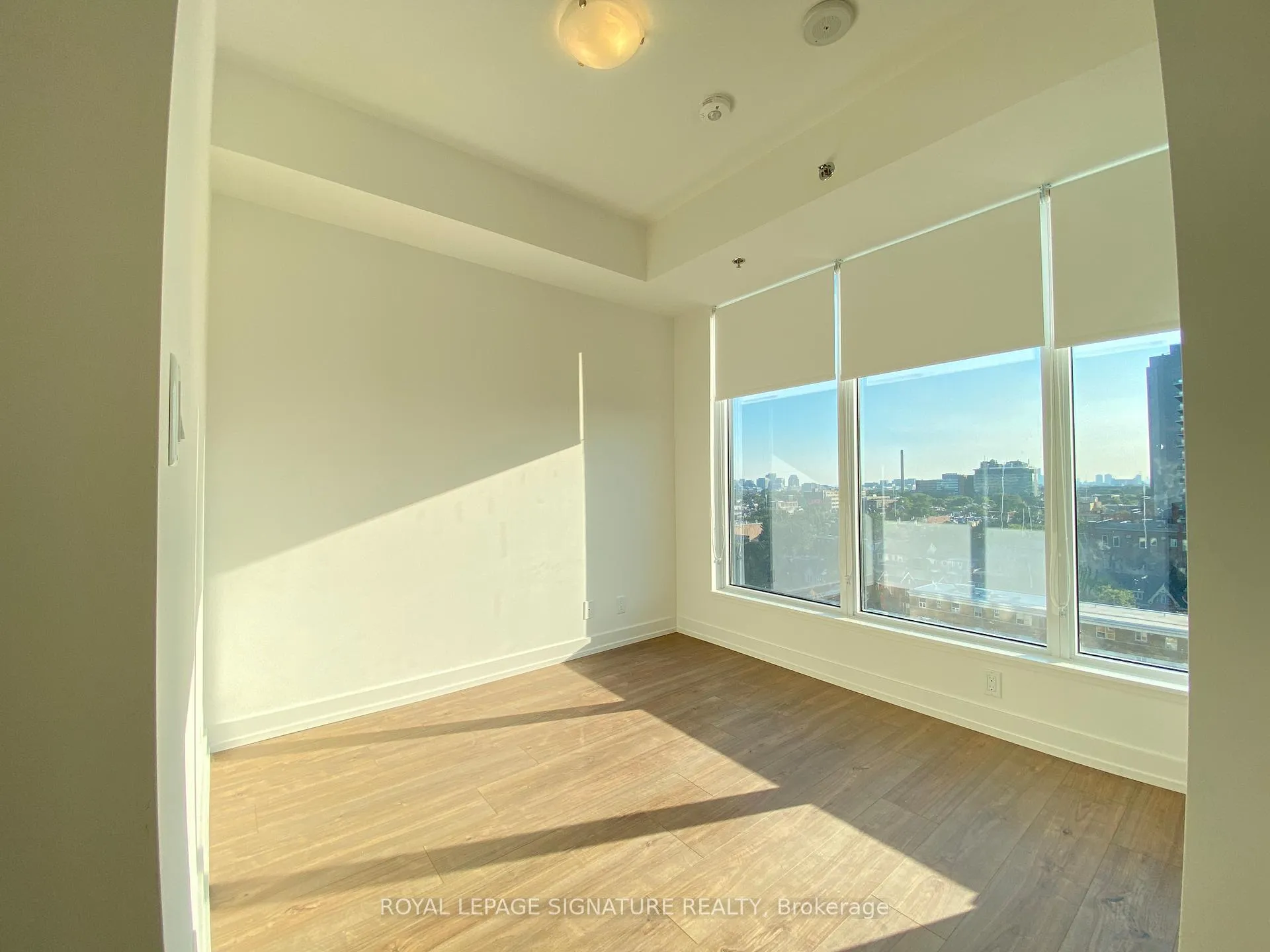 Photo 1 of Unit 903, 203 College Street, Toronto, Kensington-Chinatown — HOMEH
