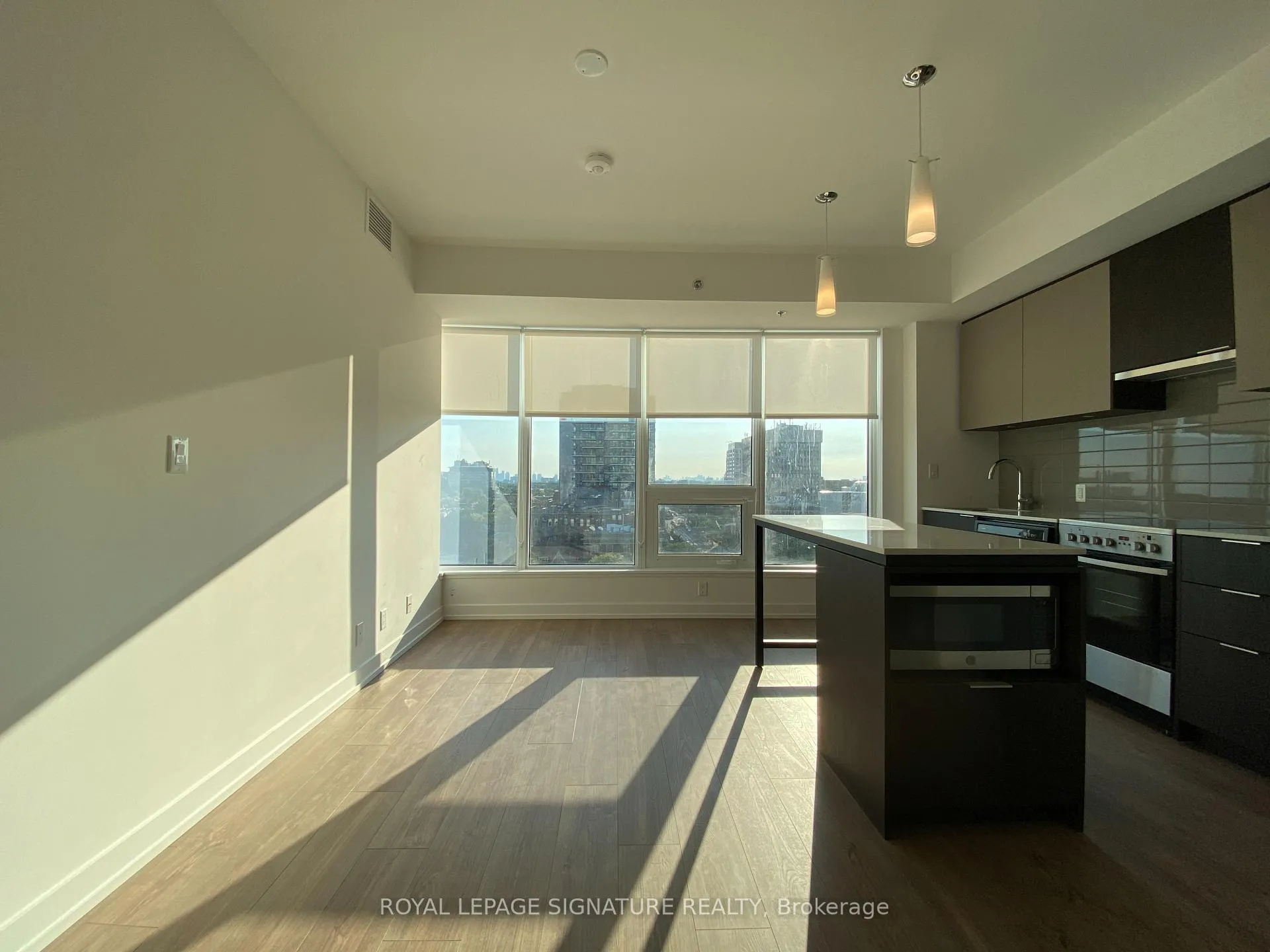 Photo 9 of Unit 903, 203 College Street, Toronto, Kensington-Chinatown — HOMEH