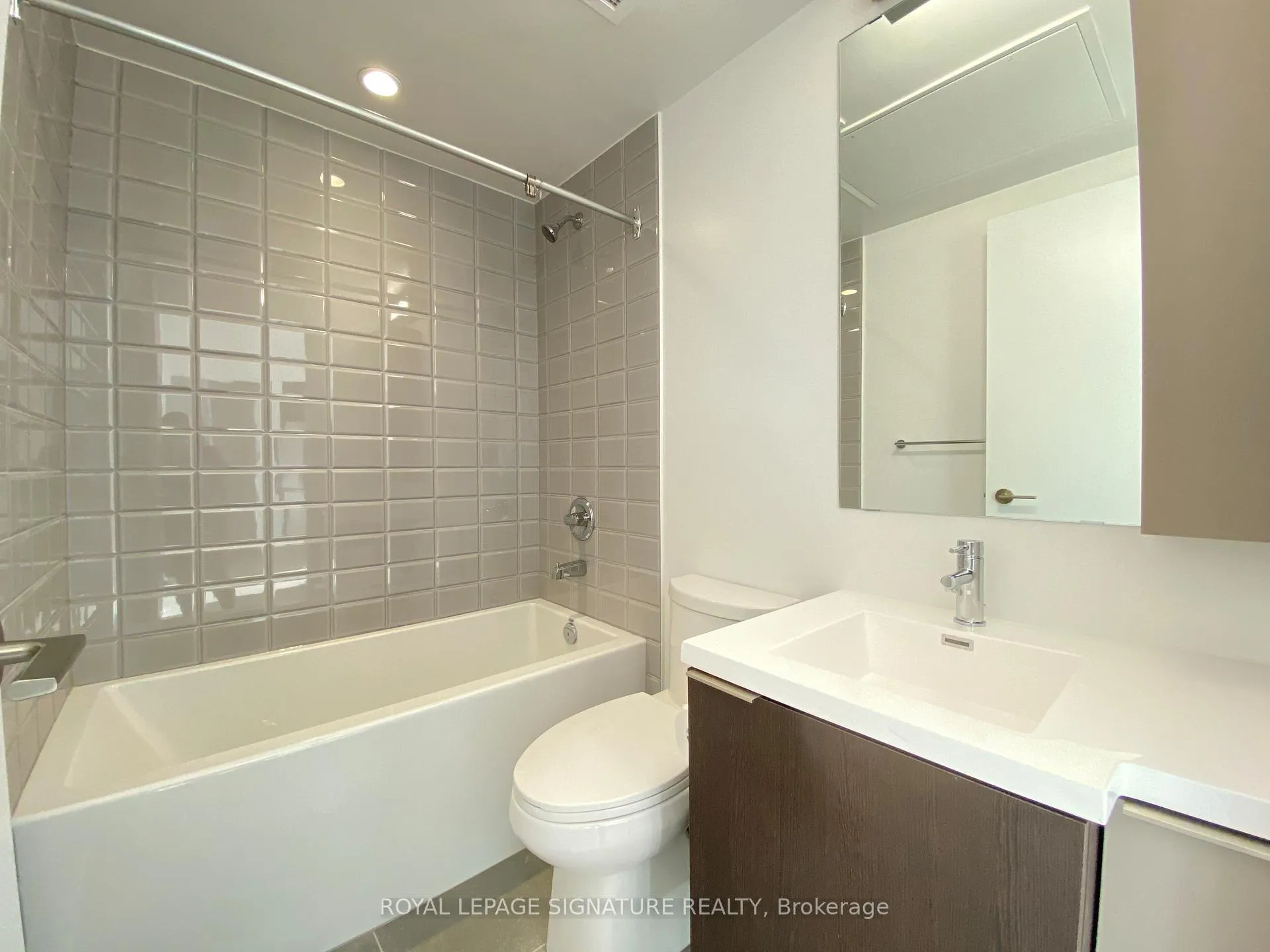 Photo 13 of Unit 903, 203 College Street, Toronto, Kensington-Chinatown — HOMEH