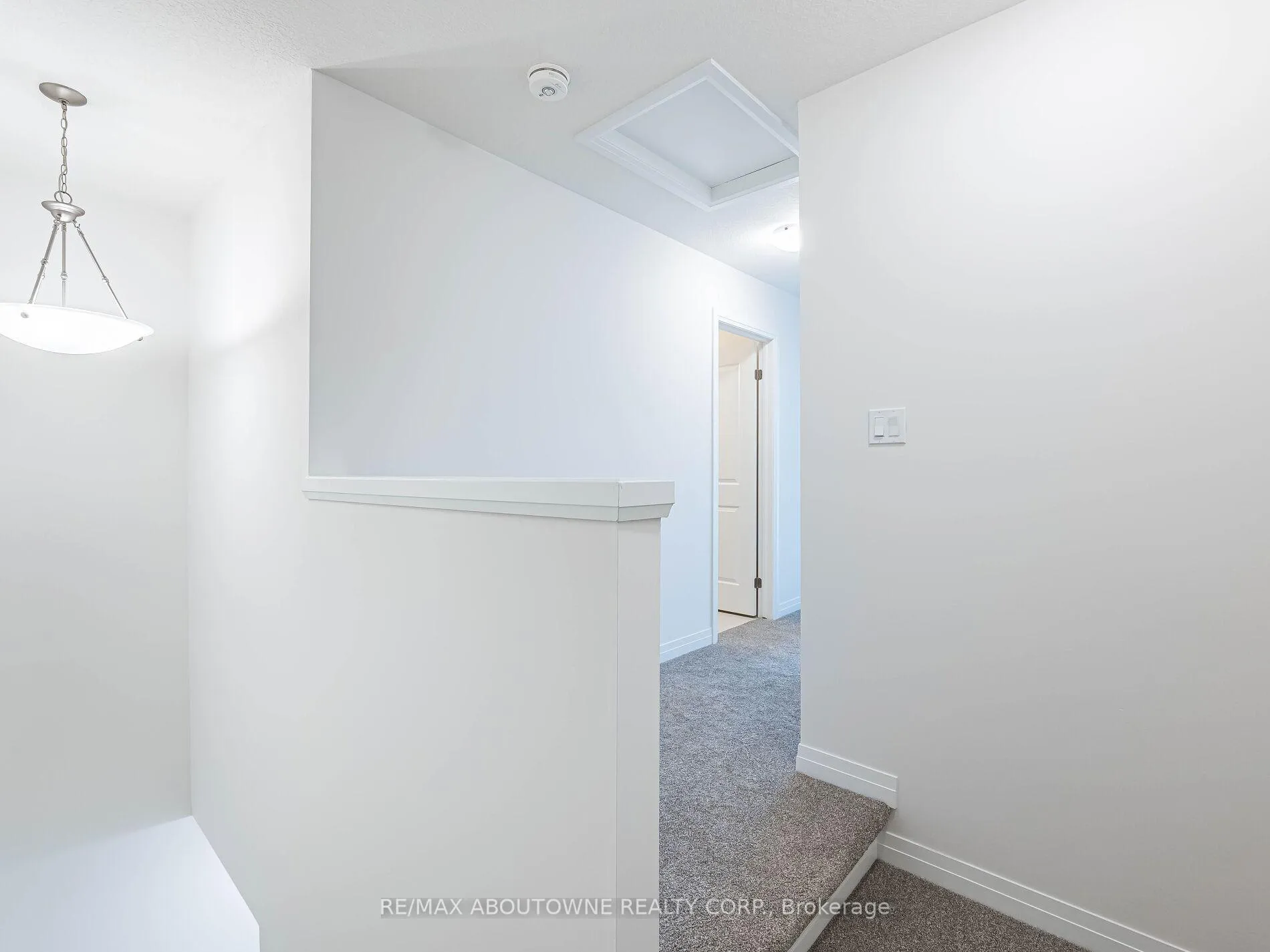 Photo 26 of 69 Thatcher Drive, Guelph, Kortright East — HOMEH