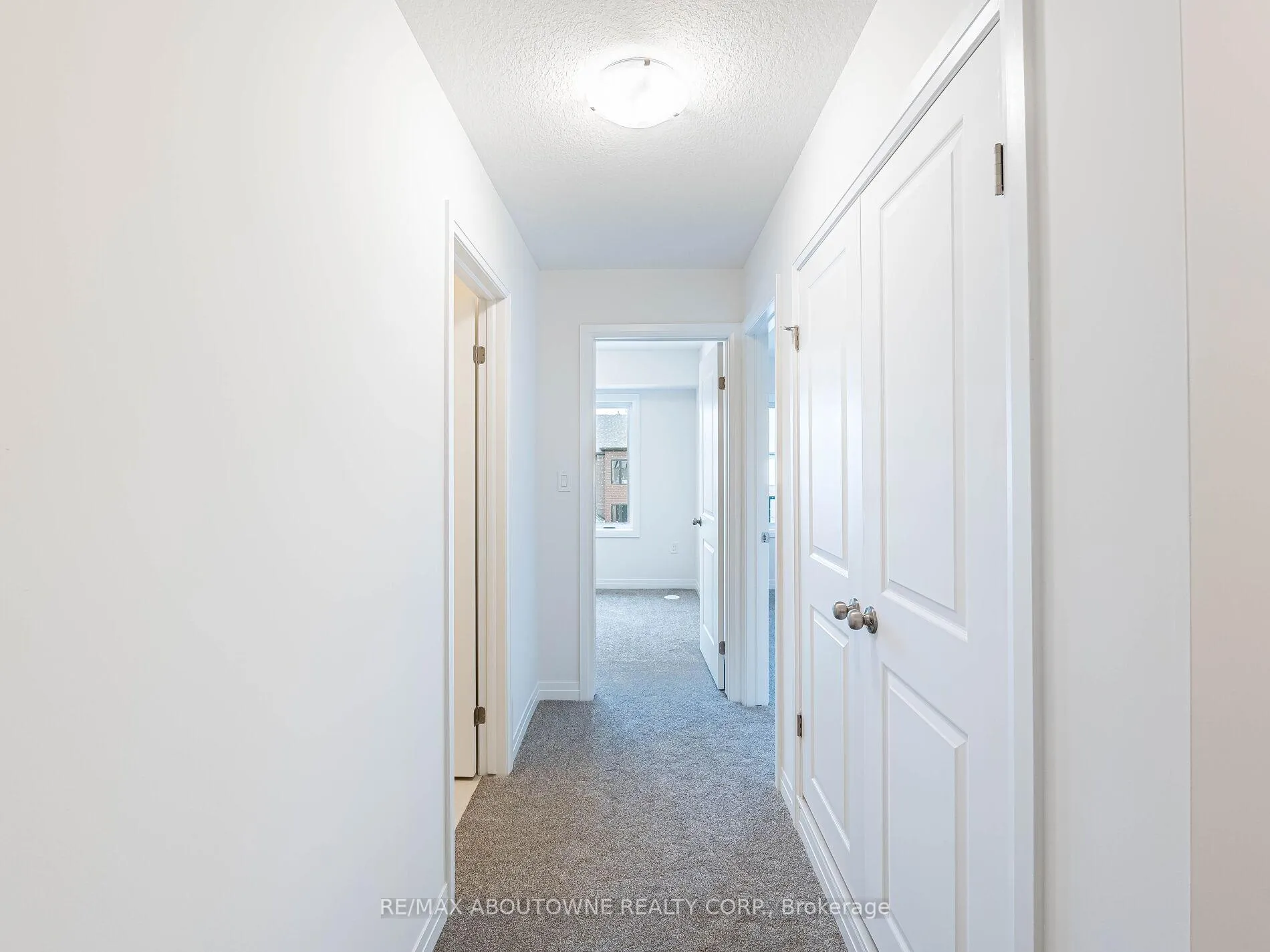 Photo 27 of 69 Thatcher Drive, Guelph, Kortright East — HOMEH