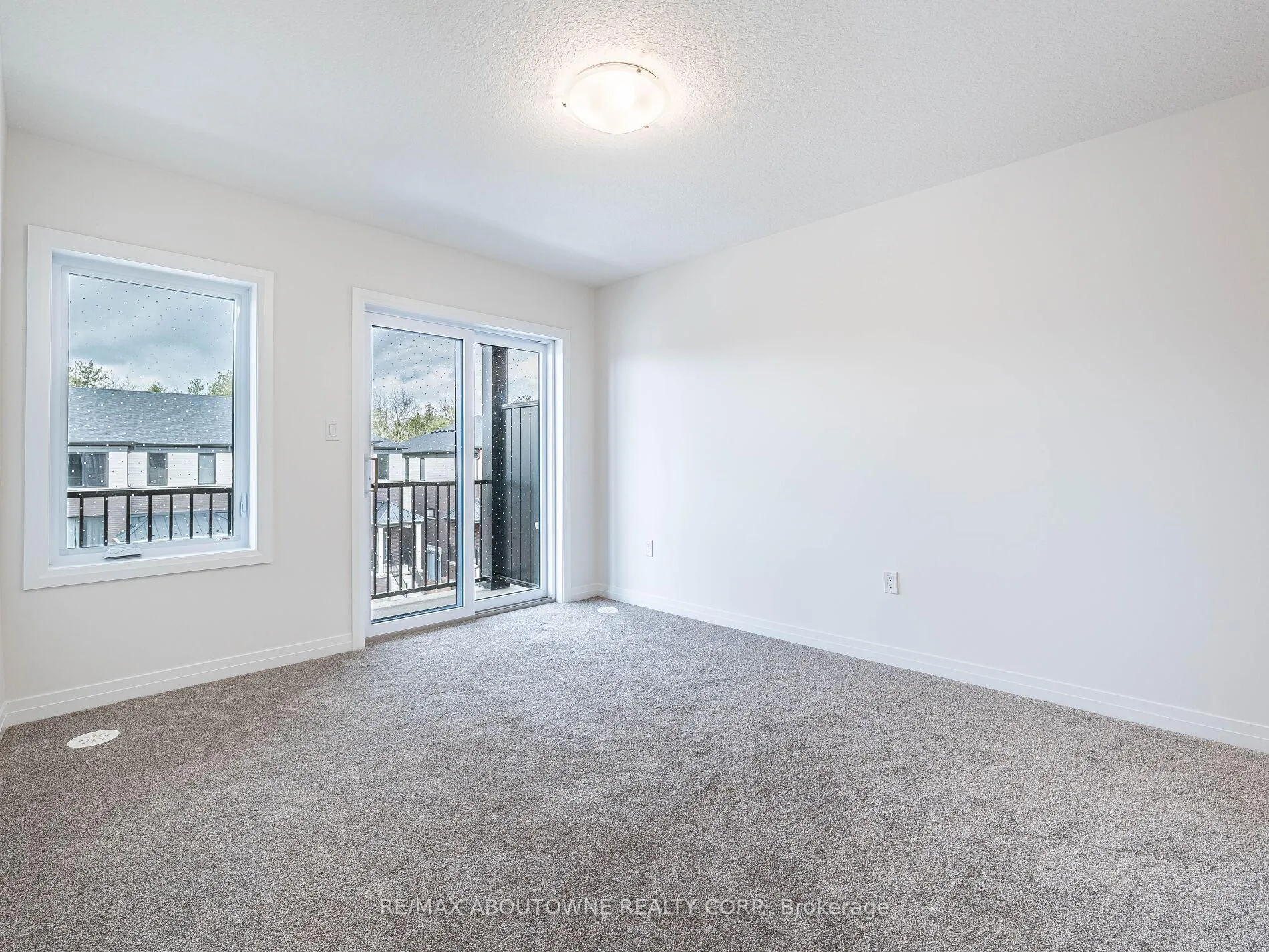 Photo 28 of 69 Thatcher Drive, Guelph, Kortright East — HOMEH