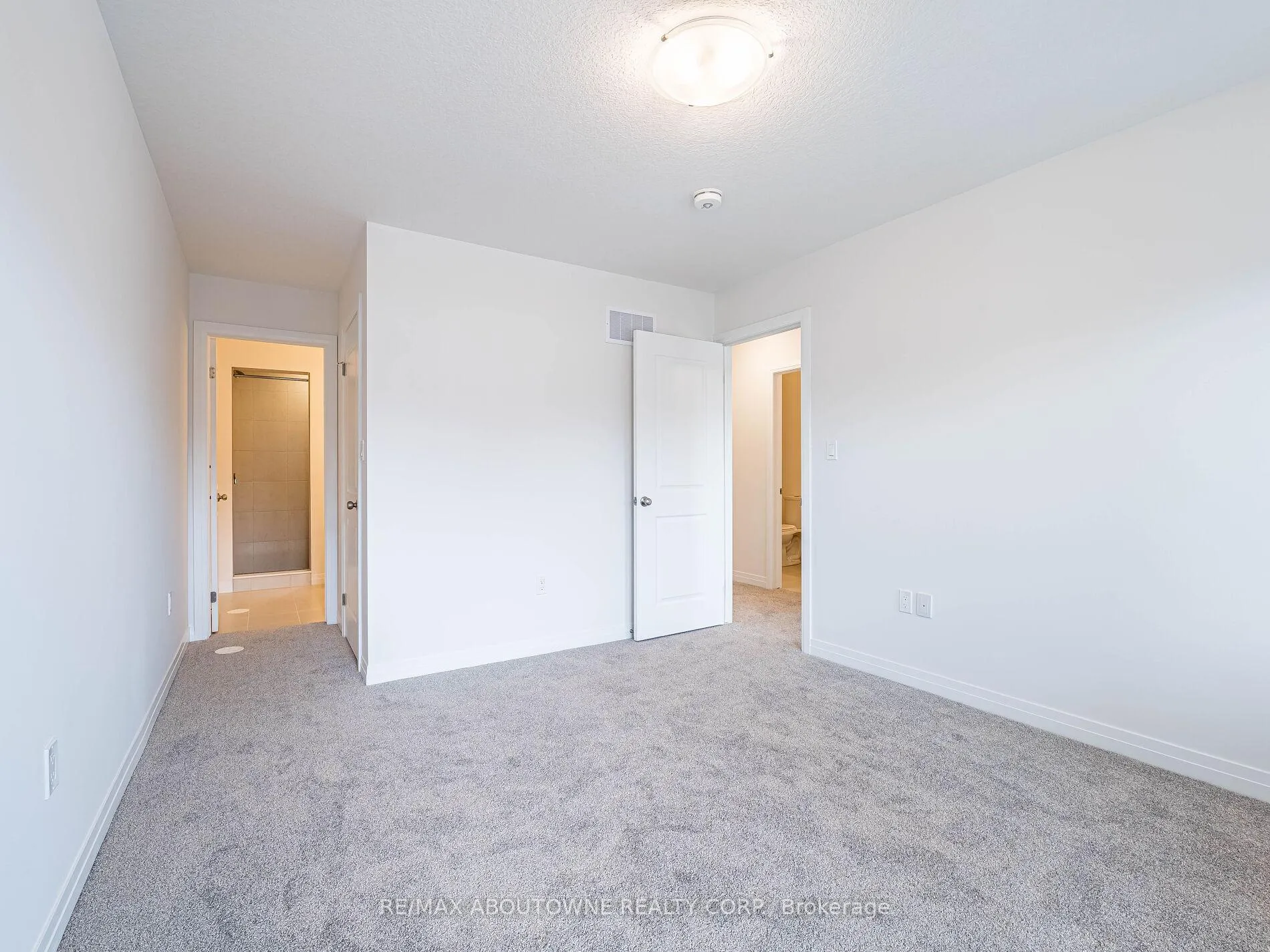 Photo 30 of 69 Thatcher Drive, Guelph, Kortright East — HOMEH