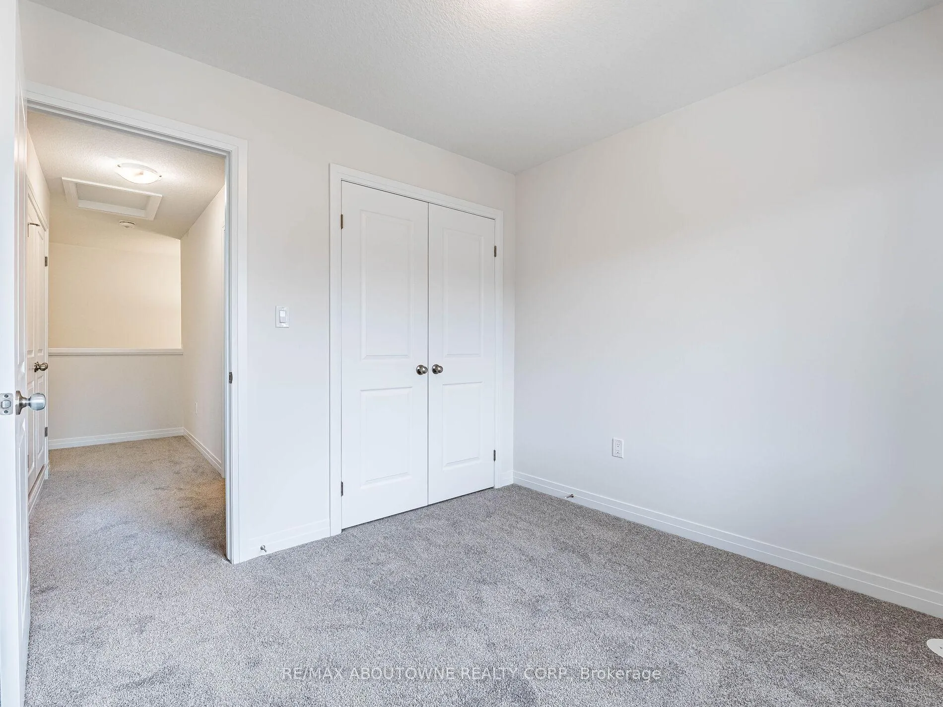 Photo 36 of 69 Thatcher Drive, Guelph, Kortright East — HOMEH