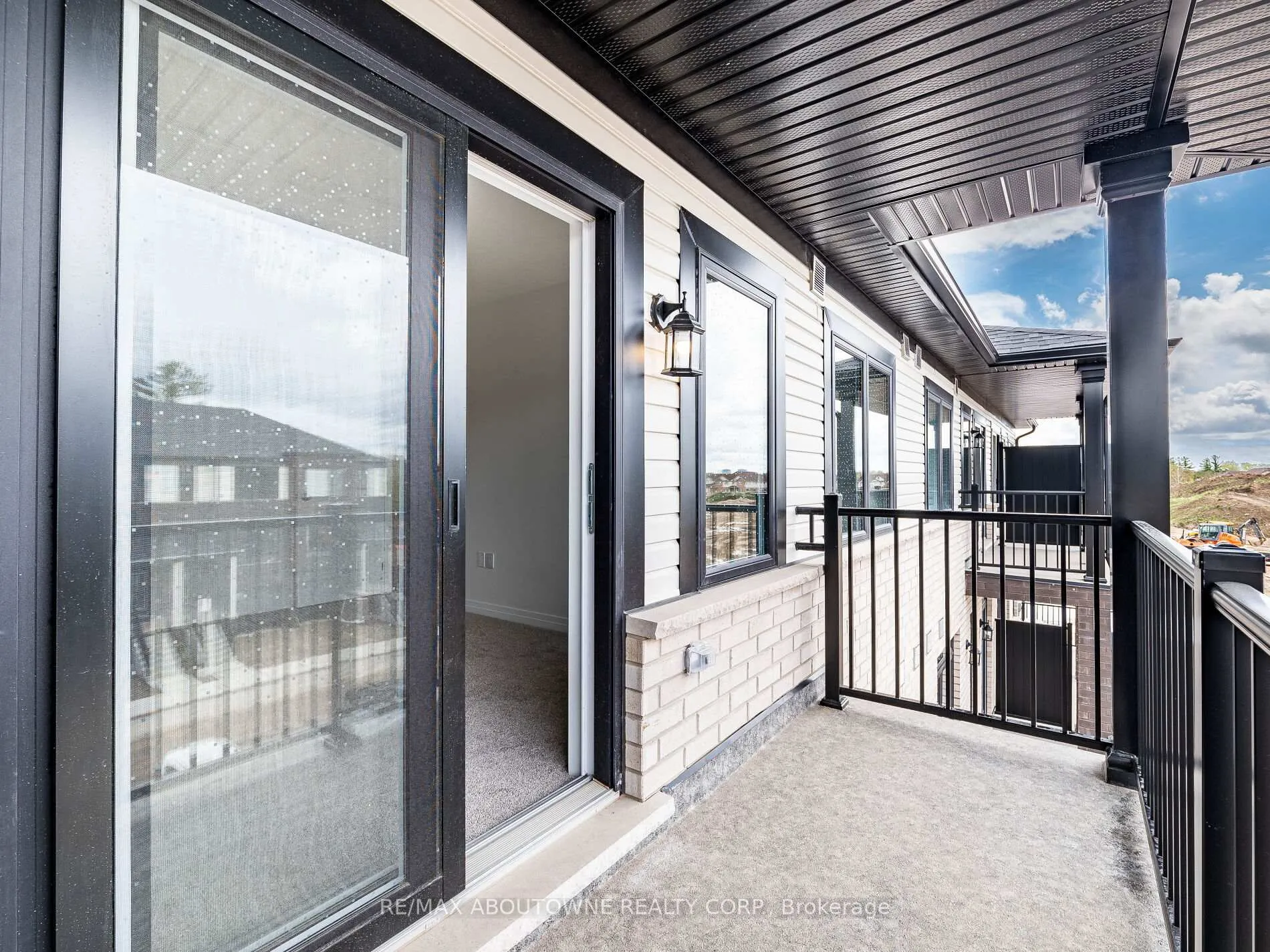 Photo 42 of 69 Thatcher Drive, Guelph, Kortright East — HOMEH