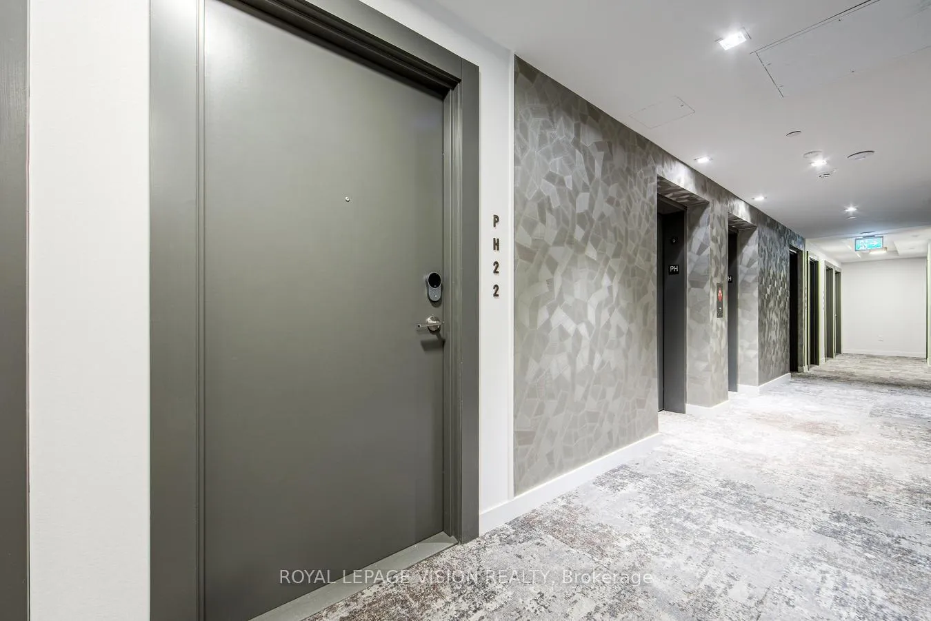 Photo 5 of Unit PH22, 9 Tecumseth Street, Toronto, Niagara — HOMEH
