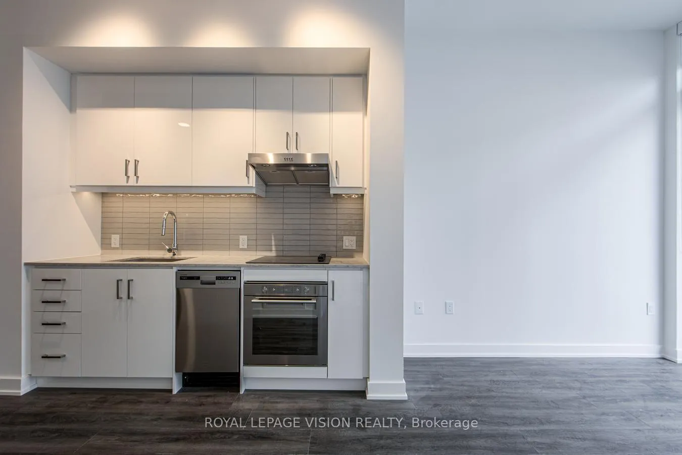 Photo 10 of Unit PH22, 9 Tecumseth Street, Toronto, Niagara — HOMEH