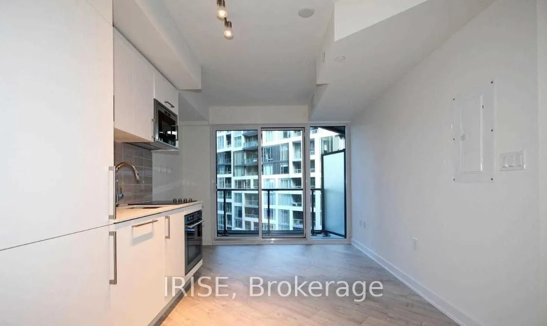 Photo 3 of Unit 601w, 27 Bathurst Street, Toronto, Waterfront Communities — HOMEH