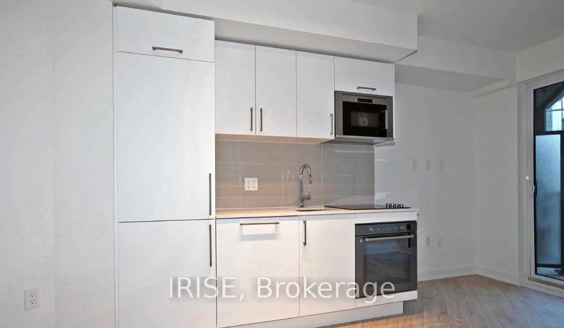 Photo 4 of Unit 601w, 27 Bathurst Street, Toronto, Waterfront Communities — HOMEH