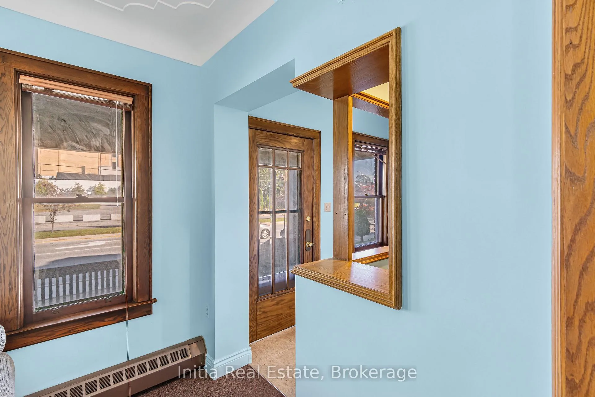 Photo 8 of 79 Giles Boulevard E, Windsor — HOMEH