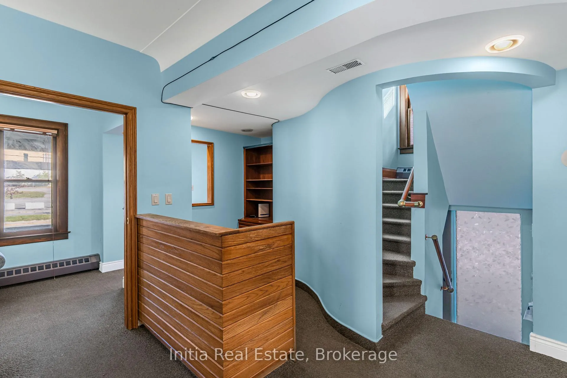 Photo 13 of 79 Giles Boulevard E, Windsor — HOMEH