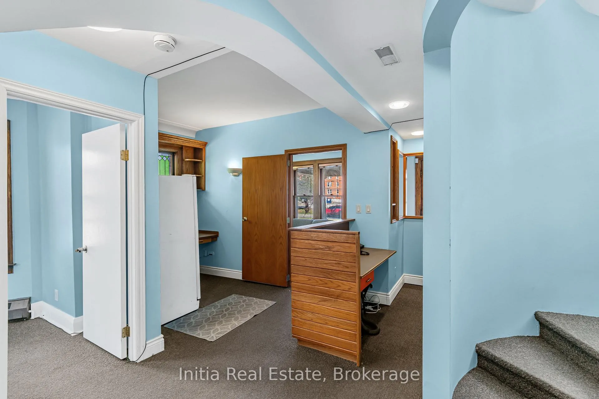 Photo 14 of 79 Giles Boulevard E, Windsor — HOMEH