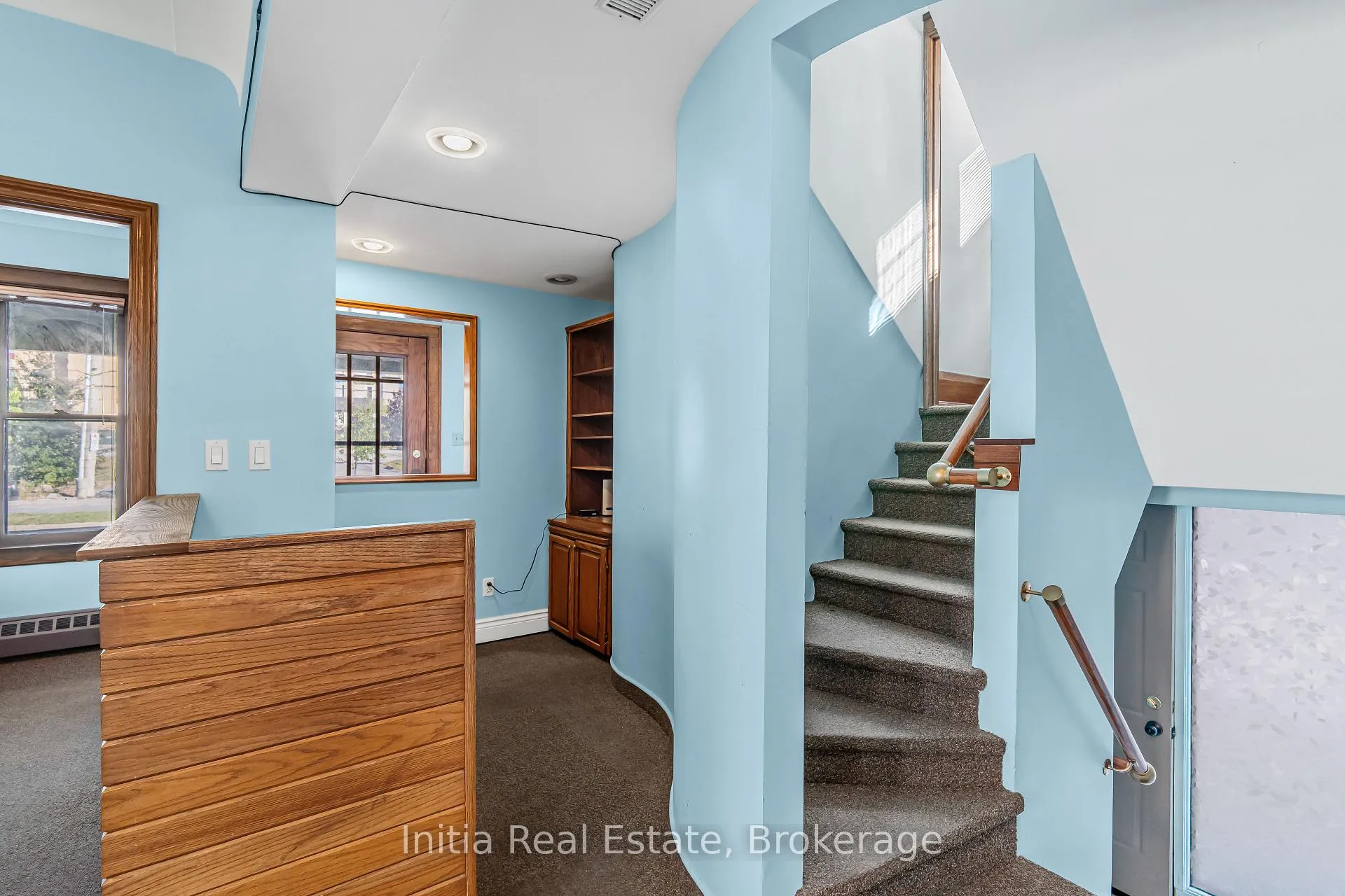 Photo 15 of 79 Giles Boulevard E, Windsor — HOMEH
