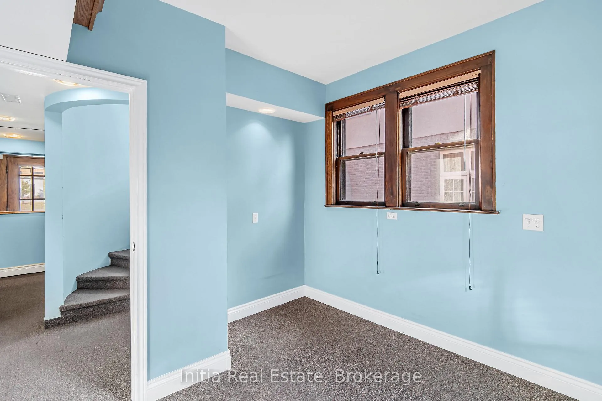 Photo 16 of 79 Giles Boulevard E, Windsor — HOMEH