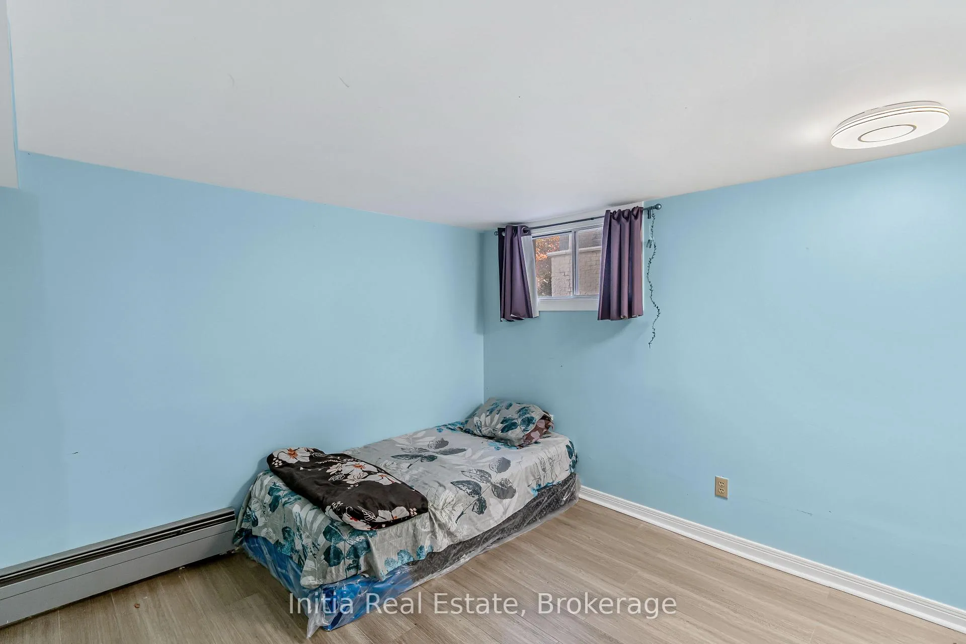 Photo 19 of 79 Giles Boulevard E, Windsor — HOMEH