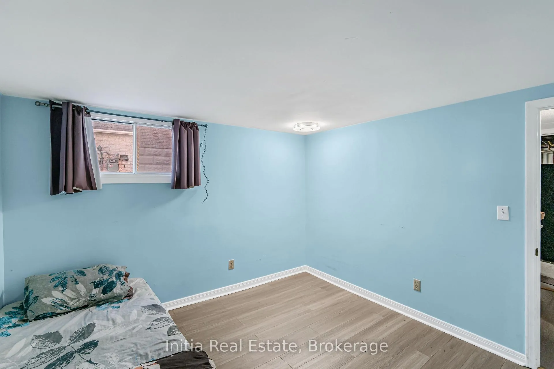 Photo 20 of 79 Giles Boulevard E, Windsor — HOMEH