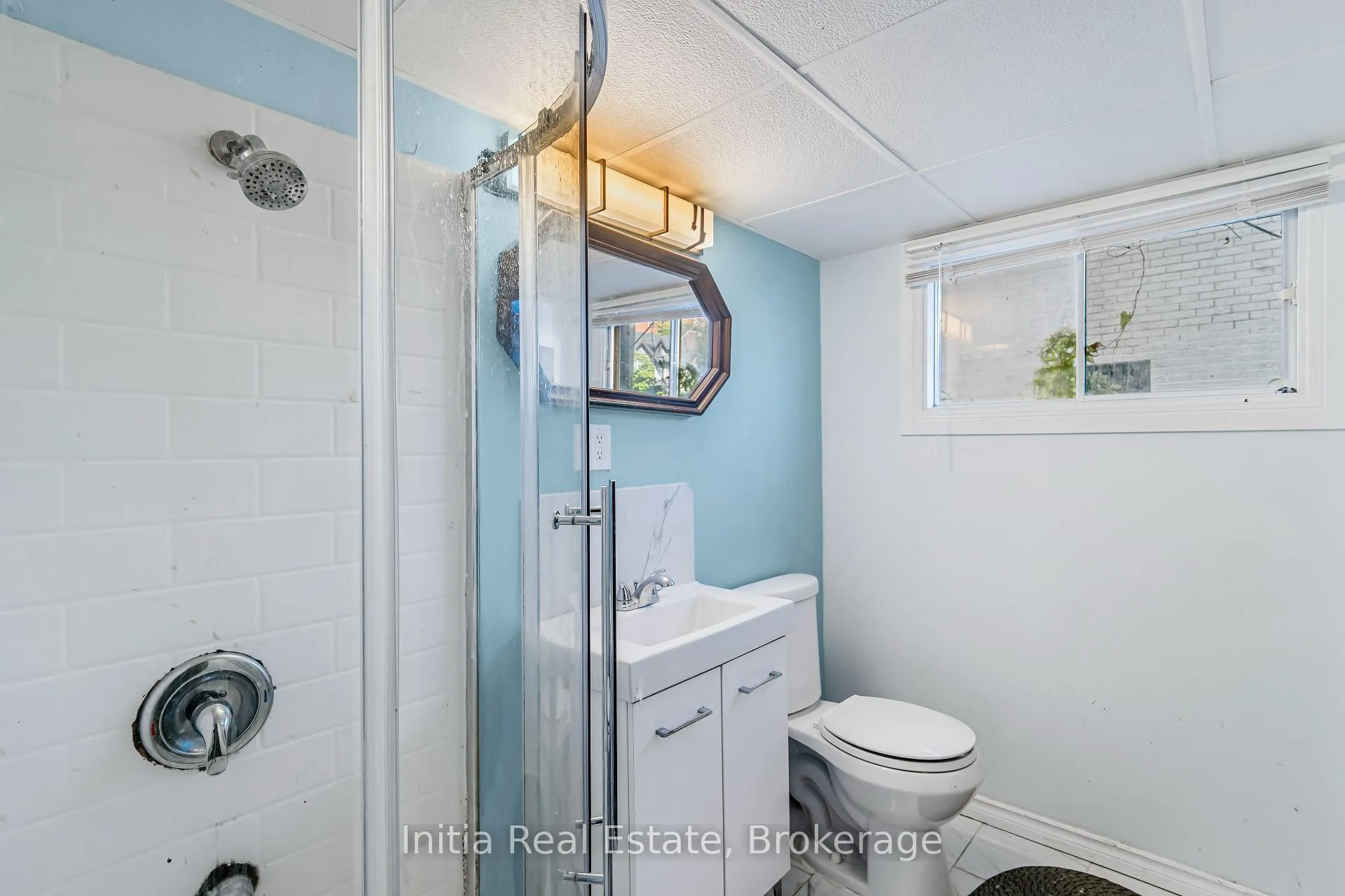 Photo 21 of 79 Giles Boulevard E, Windsor — HOMEH