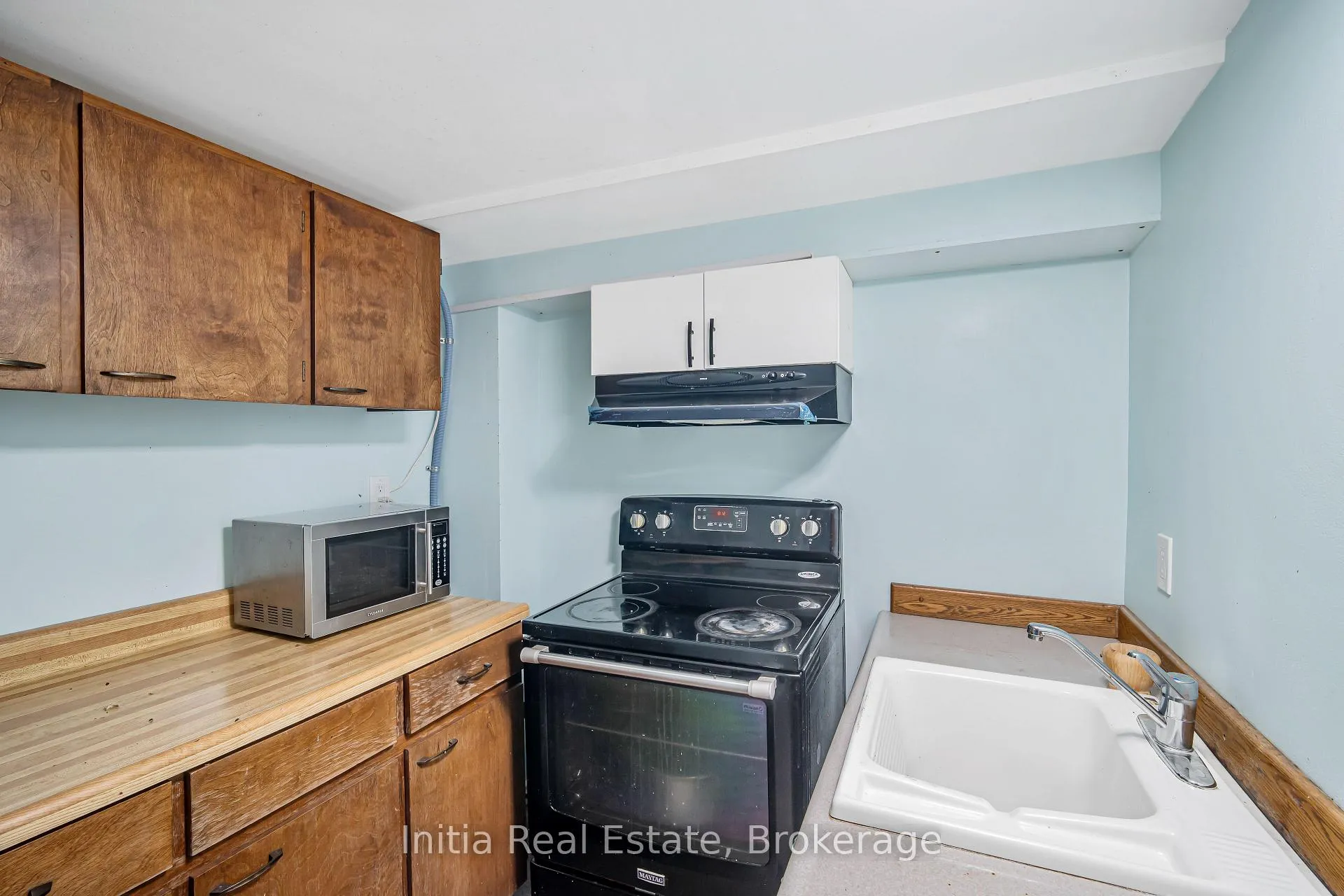 Photo 22 of 79 Giles Boulevard E, Windsor — HOMEH