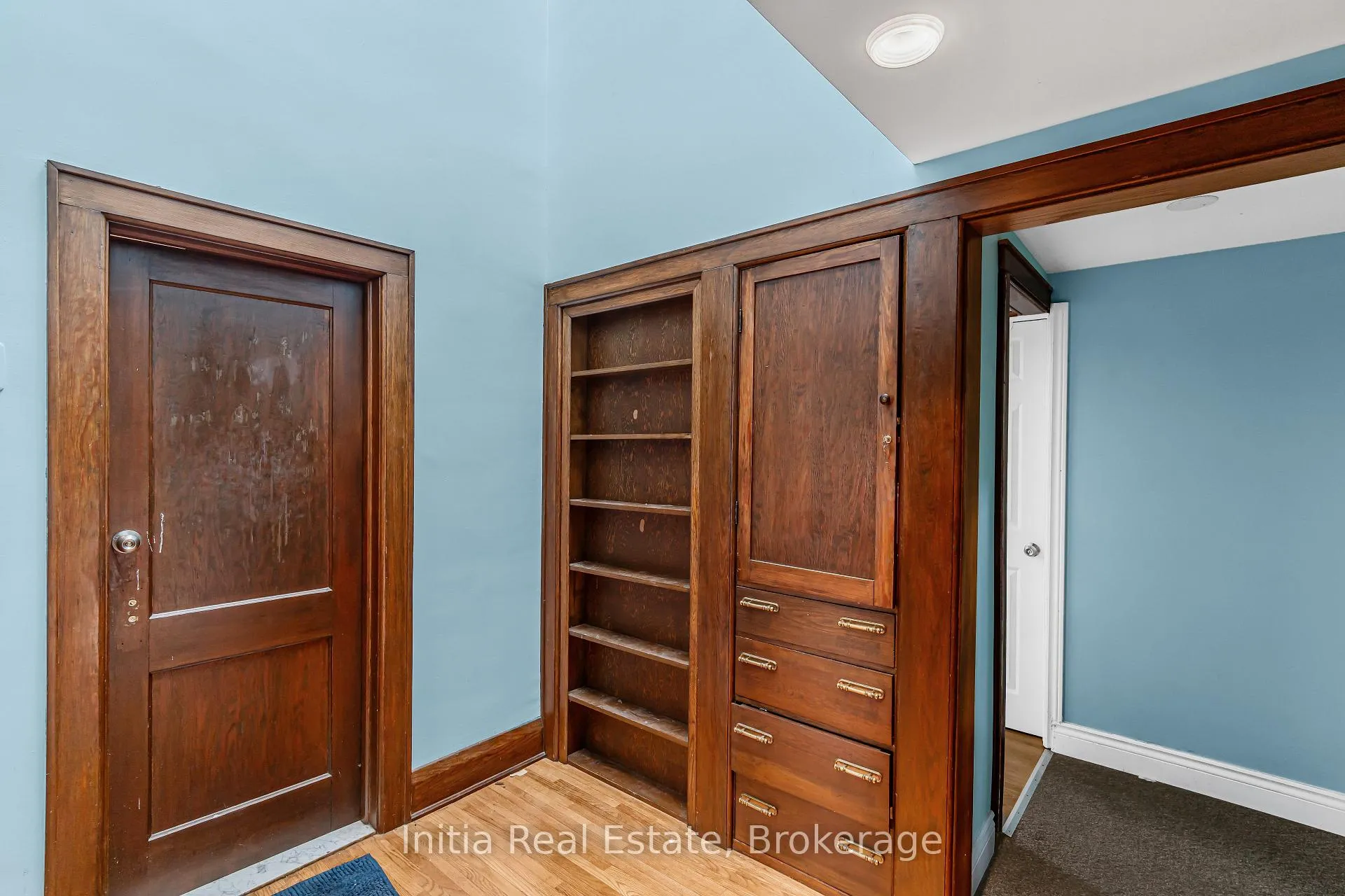 Photo 28 of 79 Giles Boulevard E, Windsor — HOMEH