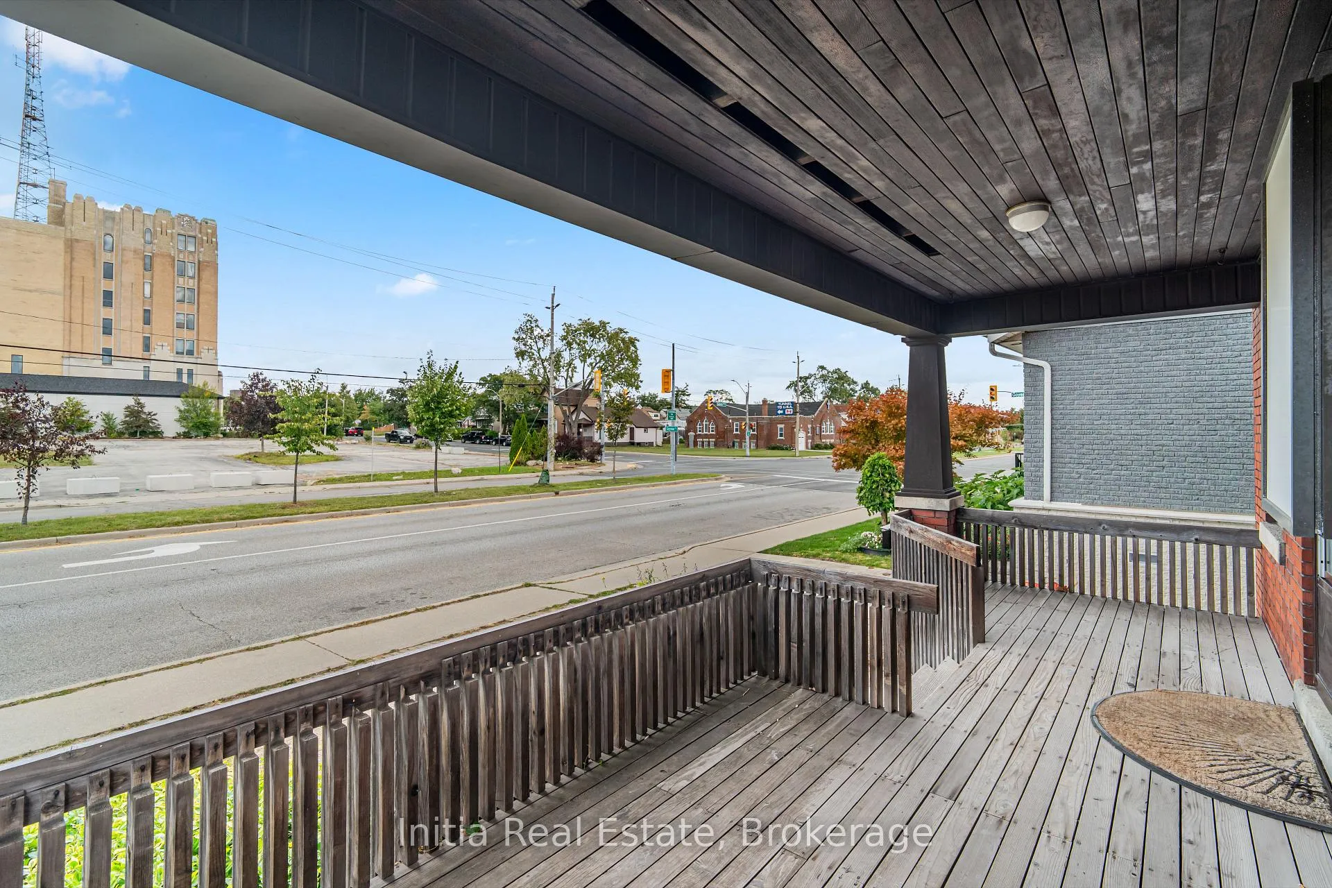 Photo 39 of 79 Giles Boulevard E, Windsor — HOMEH
