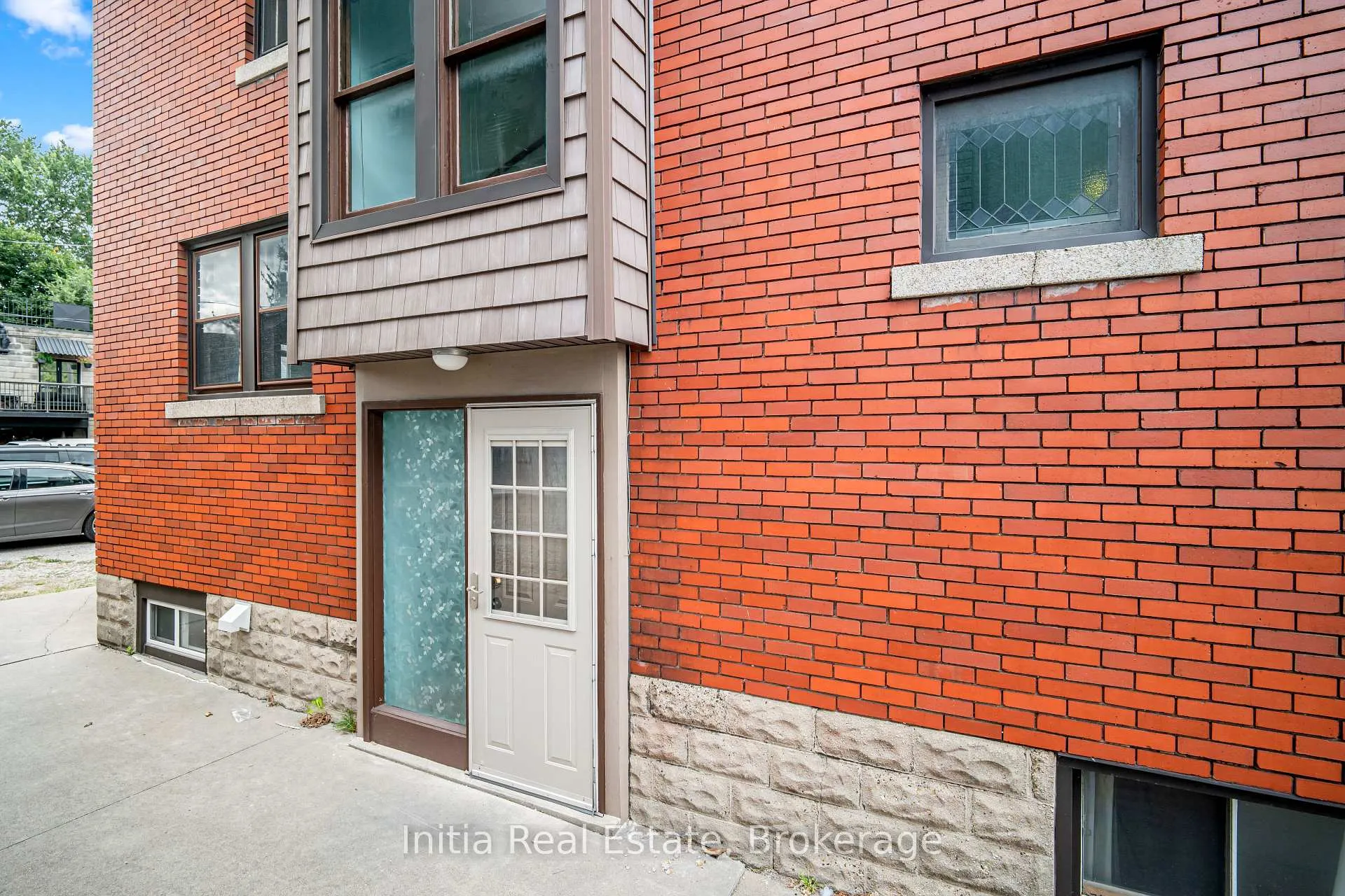 Photo 41 of 79 Giles Boulevard E, Windsor — HOMEH