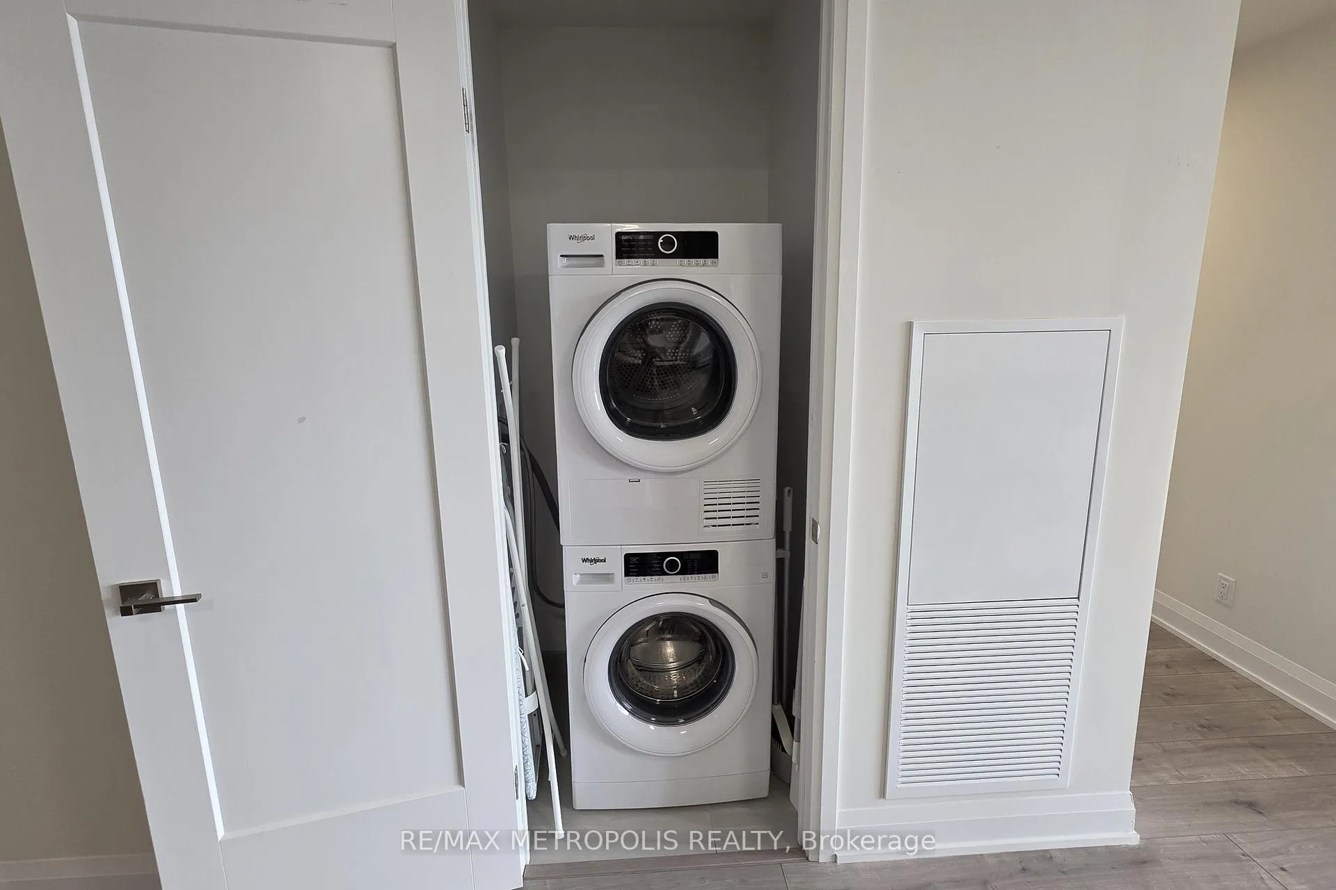 Photo 19 of Unit 3505, 8 Water Walk Drive, Markham, Unionville — HOMEH
